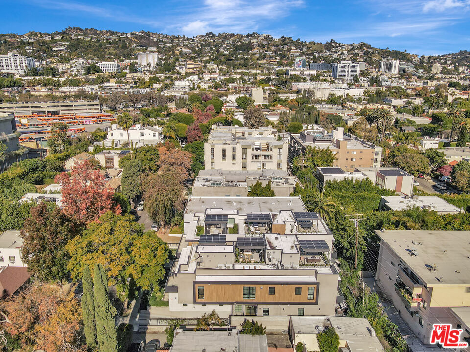 West Hollywood, California, 90069, United States, 3 Bedrooms Bedrooms, ,3 BathroomsBathrooms,Residential,For Sale,1999893