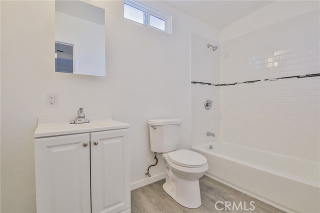 Los Angeles, California, 90002, United States, 5 Bedrooms Bedrooms, ,Residential,For Sale,2008147