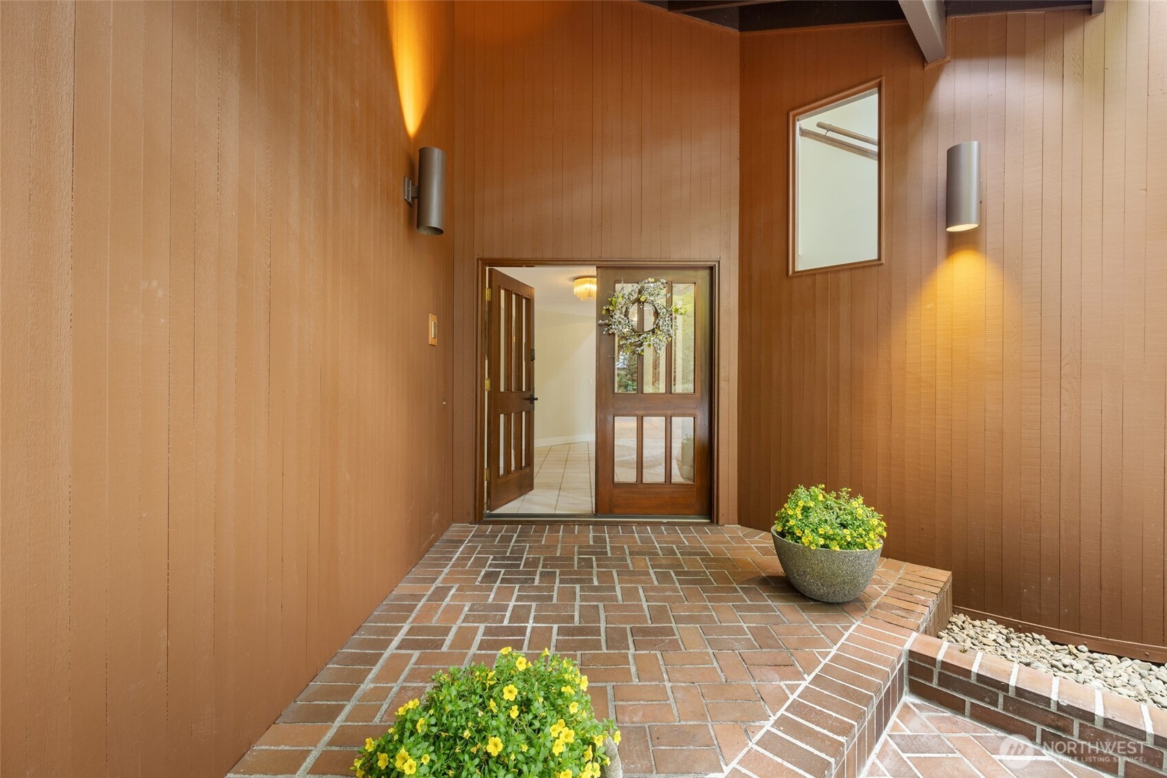 Bellevue, Washington, 98005, United States, 4 Bedrooms Bedrooms, ,4 BathroomsBathrooms,Residential,For Sale,1898840