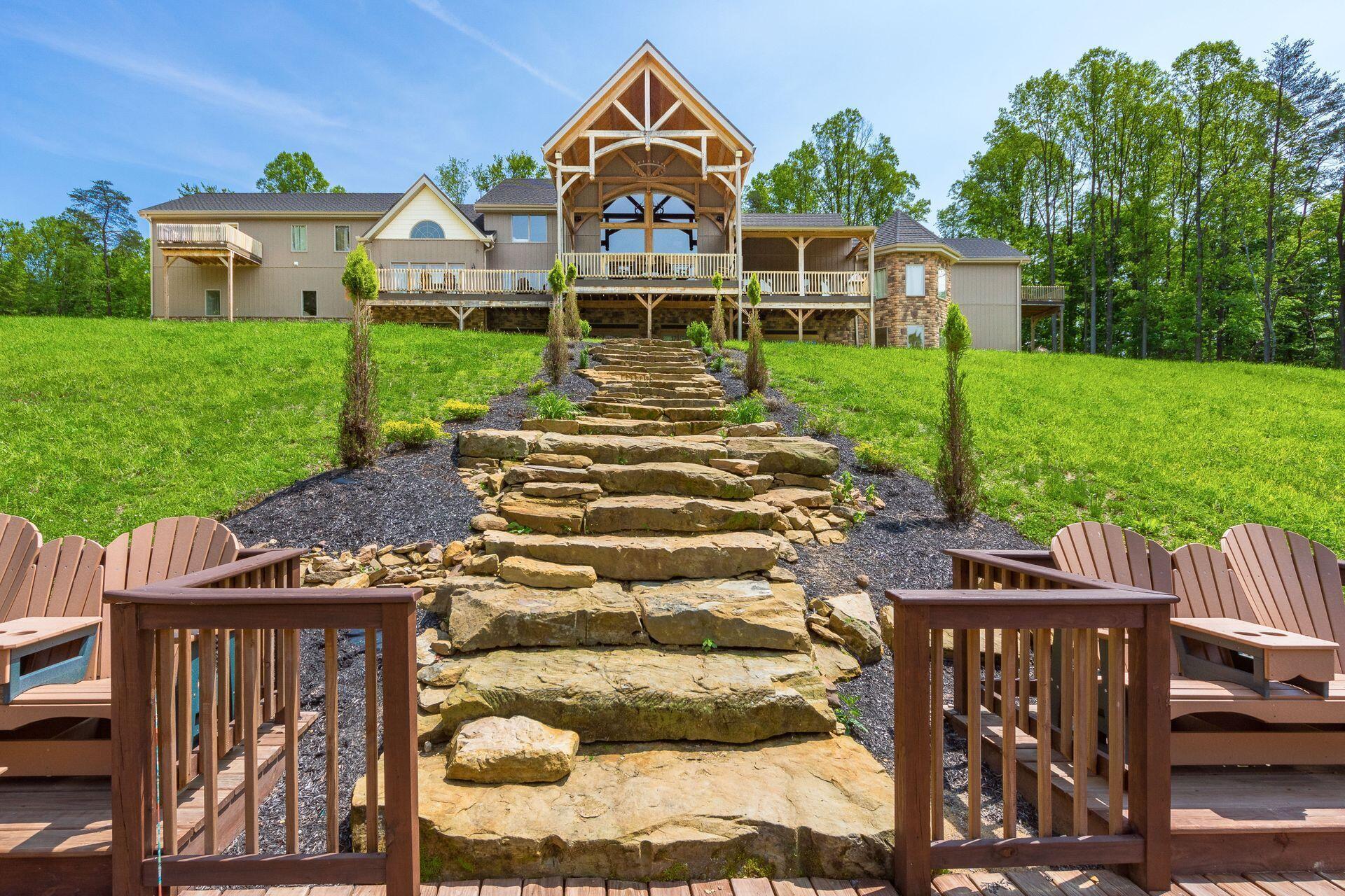 Rockbridge, Ohio, 43149, United States, 8 Bedrooms Bedrooms, ,14 BathroomsBathrooms,Residential,For Sale,1820005