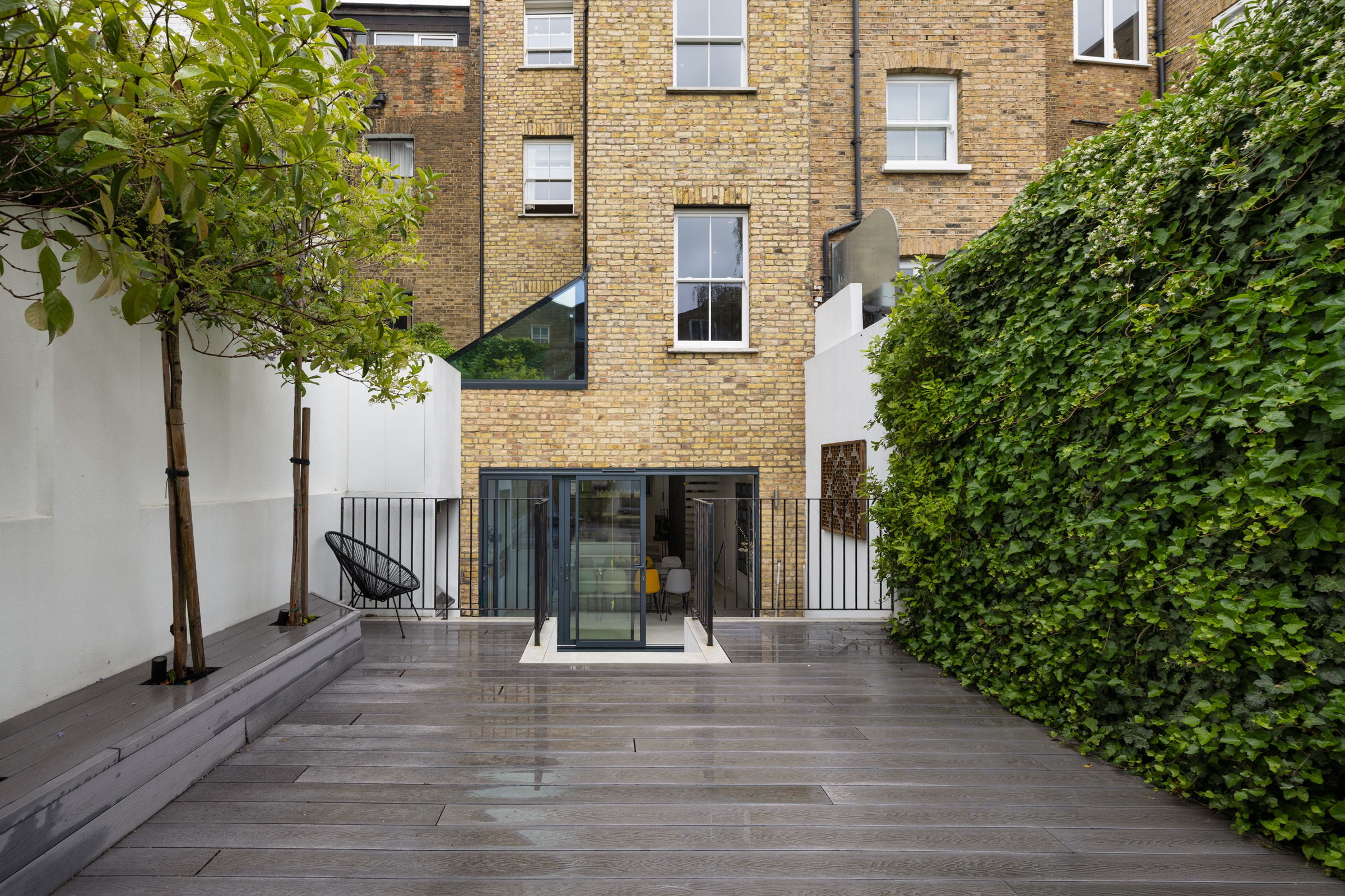  A Reimagined Fulham Townhouse with Dramatic Double-Height Interiors - 物件實景