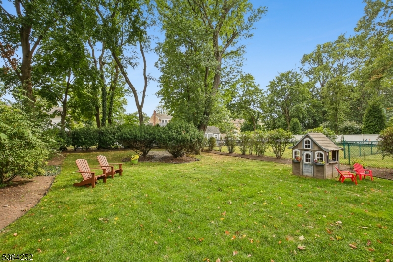 Cranford Twp., New Jersey, 07016, United States, 3 Bedrooms Bedrooms, ,2 BathroomsBathrooms,Residential,For Sale,1950969