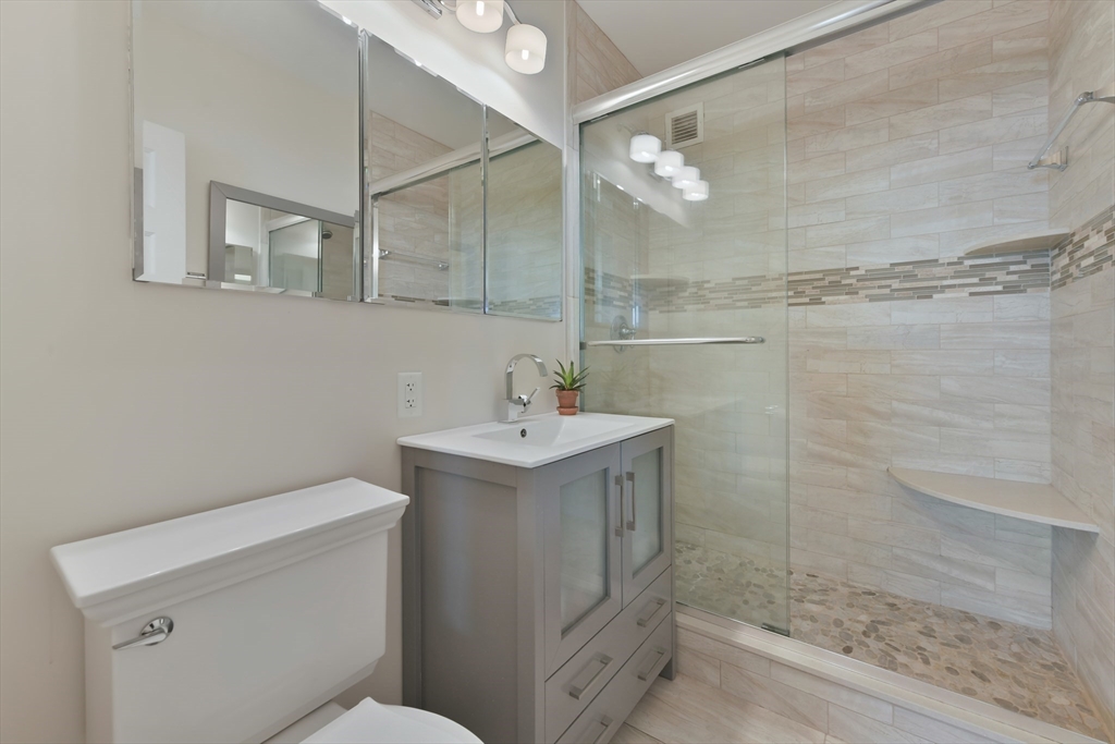 Boston, Massachusetts, 02110, United States, 1 Bedroom Bedrooms, ,1 BathroomBathrooms,Residential,For Sale,1942239