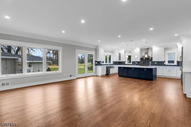 Bernards Twp., New Jersey, 07920, United States, 6 Bedrooms Bedrooms, ,5 BathroomsBathrooms,Residential,For Sale,2001685