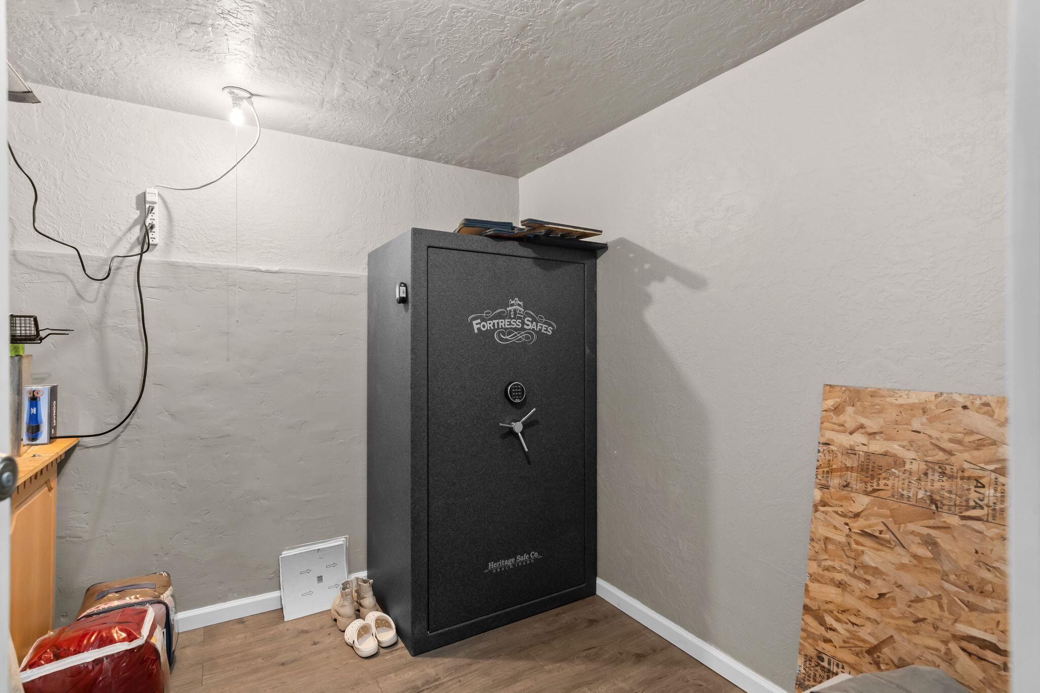 Central, Utah, 84722, United States, 5 Bedrooms Bedrooms, ,Residential,For Sale,1994852