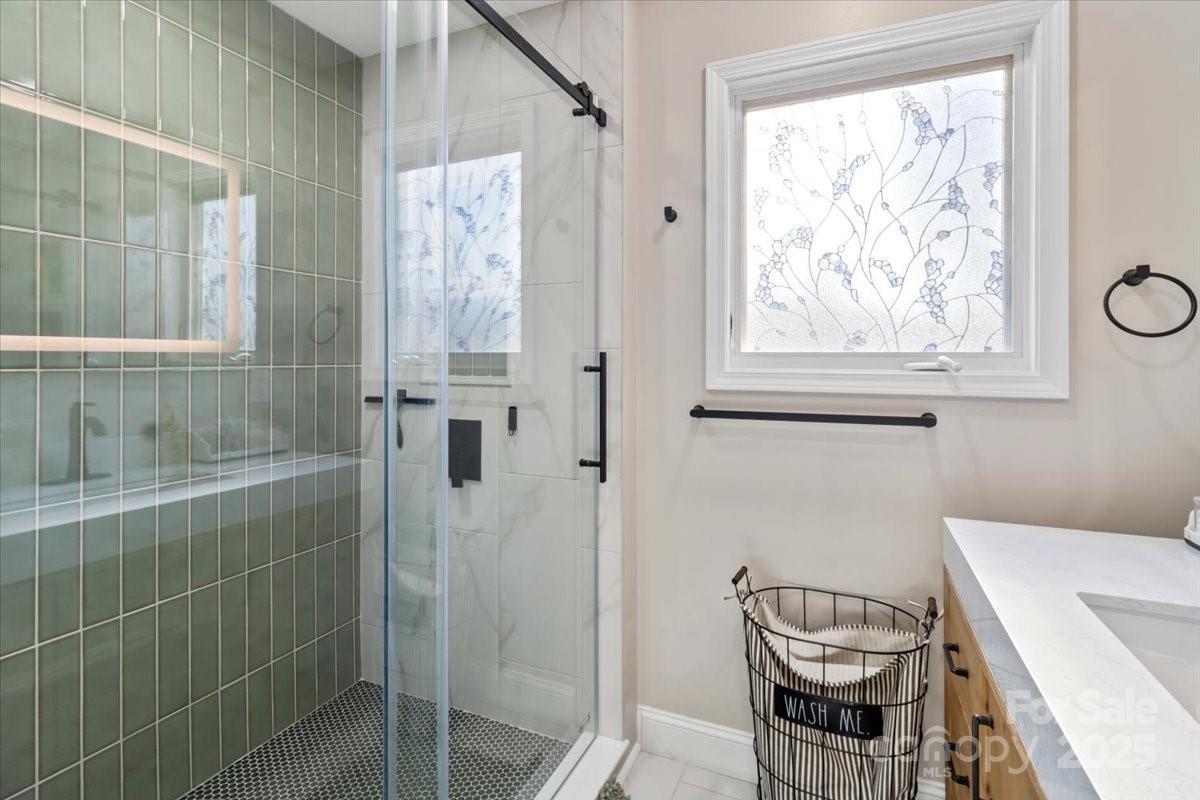 Nebo, North Carolina, 28761, United States, 3 Bedrooms Bedrooms, ,2 BathroomsBathrooms,Residential,For Sale,1999894