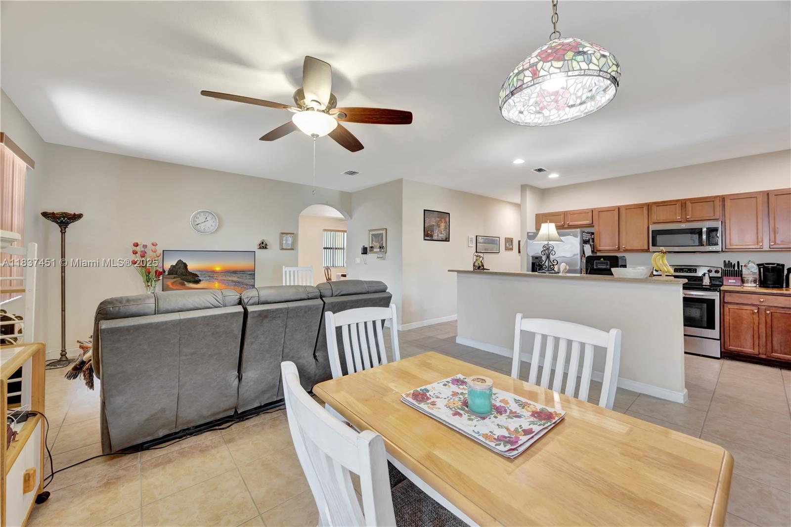 Homestead, Florida, 33033, United States, 3 Bedrooms Bedrooms, ,2 BathroomsBathrooms,Residential,For Sale,1891522