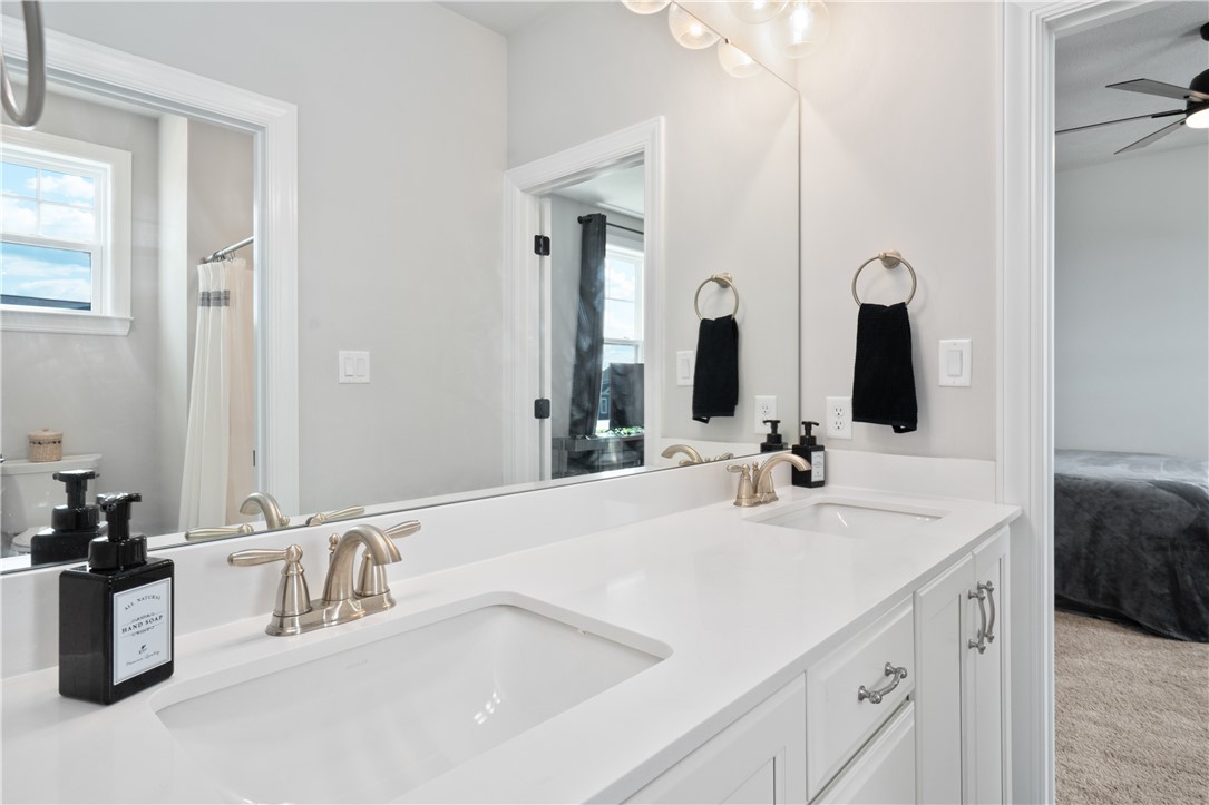 North Strabane, Pennsylvania, 15330, United States, 4 Bedrooms Bedrooms, ,4 BathroomsBathrooms,Residential,For Sale,1940501