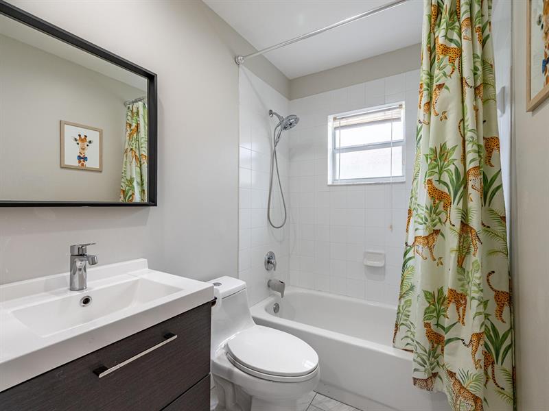 Pembroke Pines, Florida, 33027, United States, 3 Bedrooms Bedrooms, ,2 BathroomsBathrooms,Residential,For Sale,1885741
