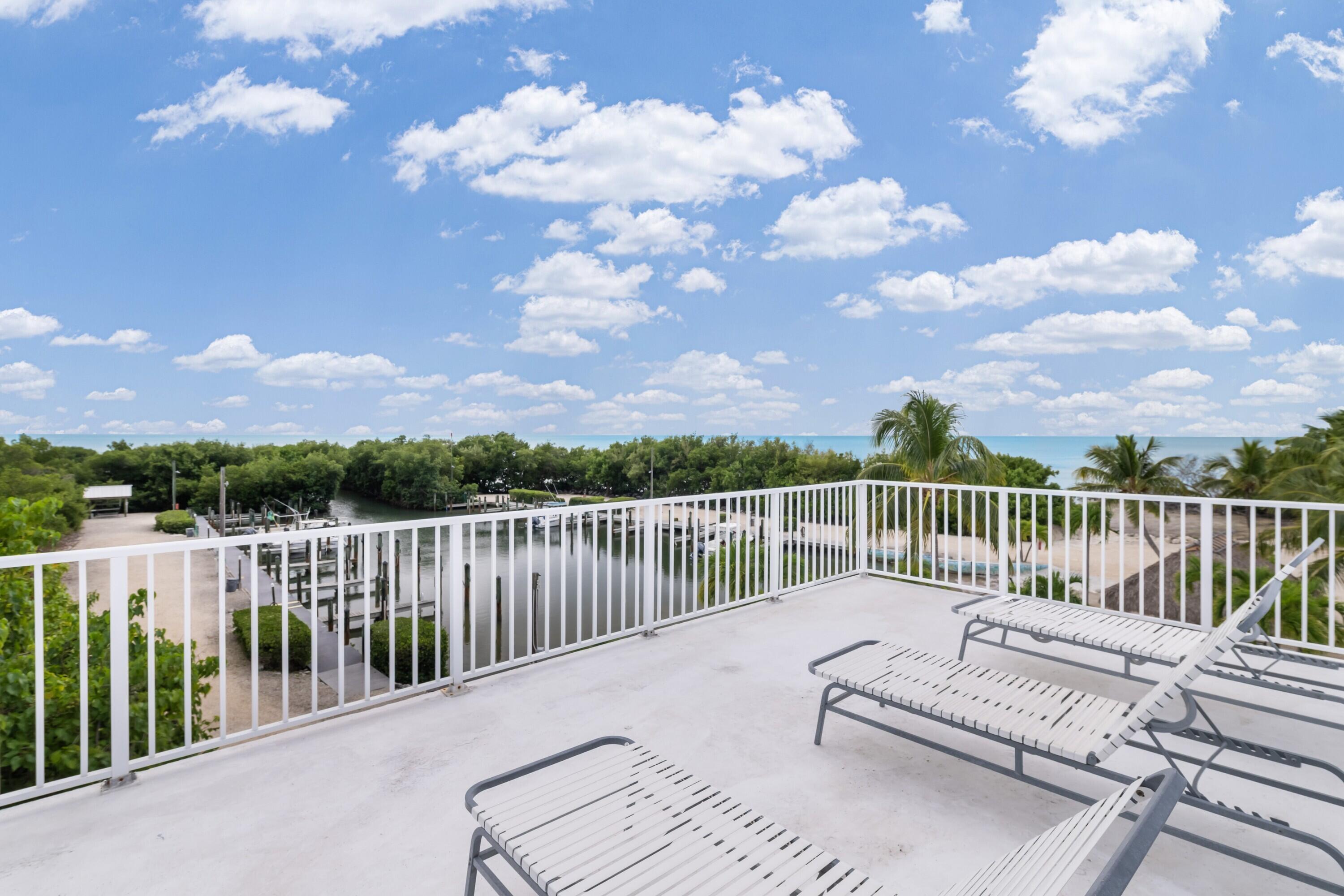 MARATHON, Florida, 33050, United States, 3 Bedrooms Bedrooms, ,2 BathroomsBathrooms,Residential,For Sale,1989010