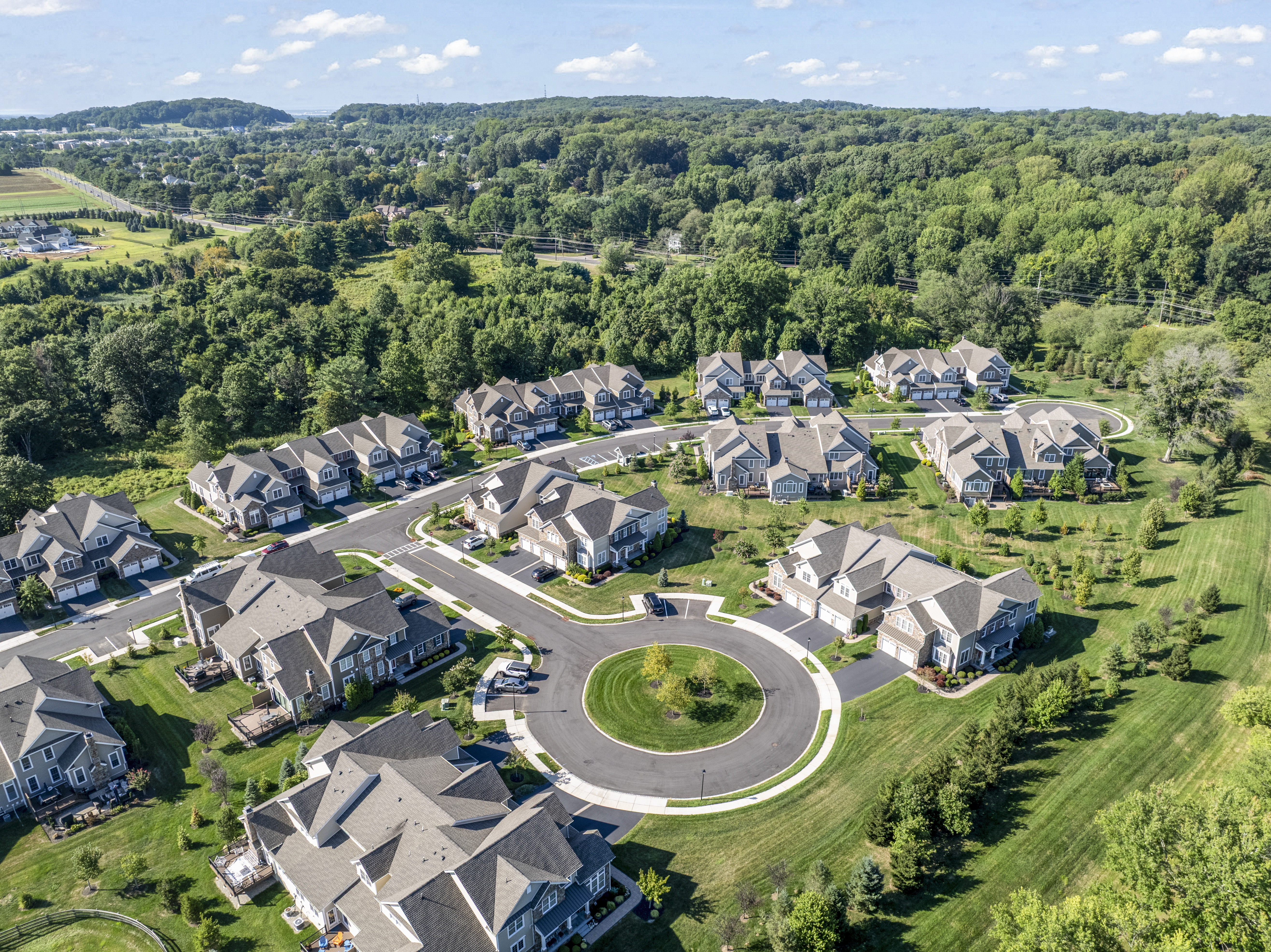 Holmdel, New Jersey, 07733, United States, 3 Bedrooms Bedrooms, ,4 BathroomsBathrooms,Residential,For Sale,1923321