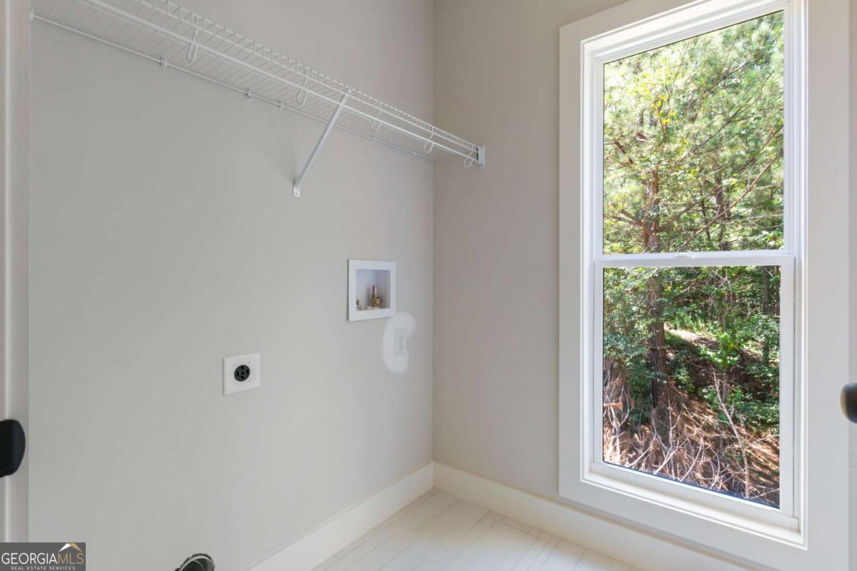 Athens, Georgia, 30605, United States, 3 Bedrooms Bedrooms, ,2 BathroomsBathrooms,Residential,For Sale,1908628