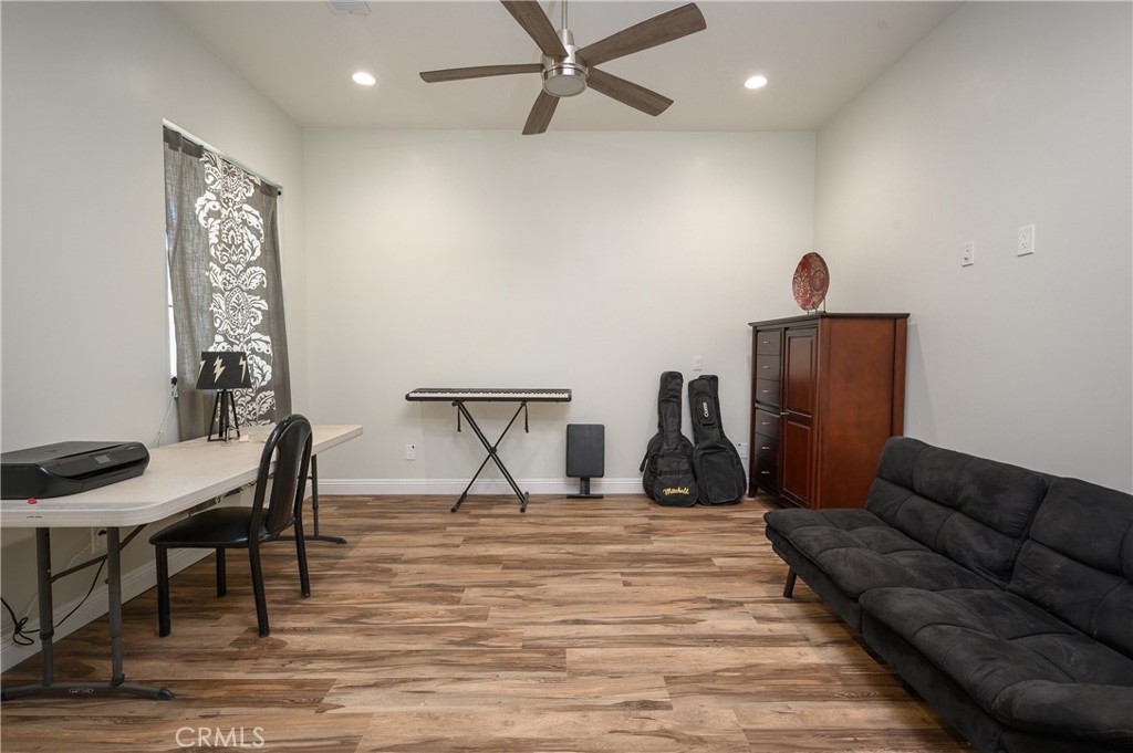 Temecula, California, 92591, United States, 5 Bedrooms Bedrooms, ,4 BathroomsBathrooms,Residential,For Sale,2048458