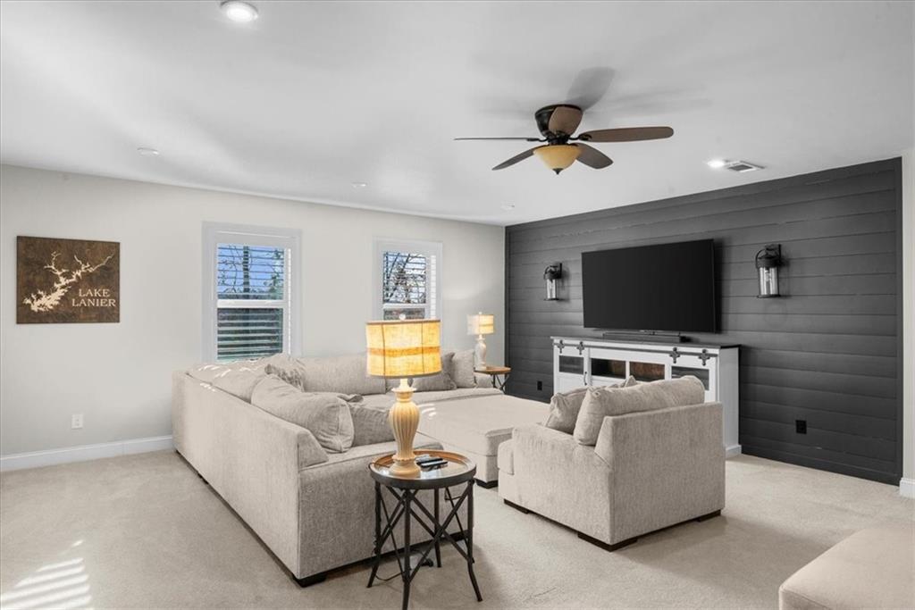 Dawsonville, Georgia, 30534, United States, 6 Bedrooms Bedrooms, ,6 BathroomsBathrooms,Residential,For Sale,1975306