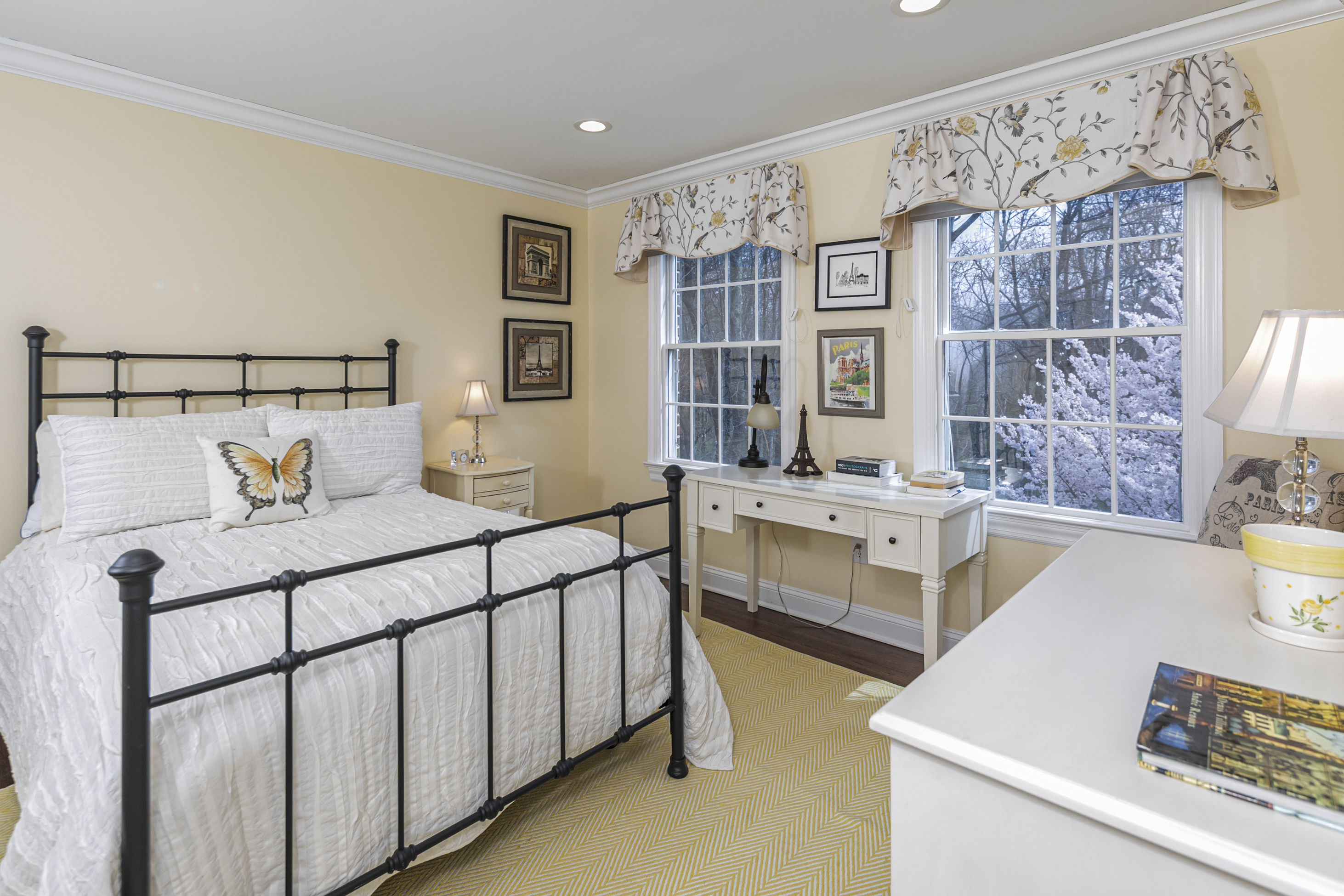  Exceptional Design and Thoughtful Updates in a Rare Governors Lane Offering - 物件實景