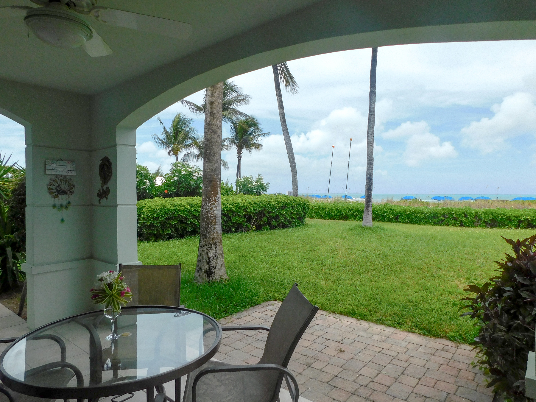 BEACH-LEVEL CORNER SUITE  Royal West Indies - Suite 115 - 物件實景