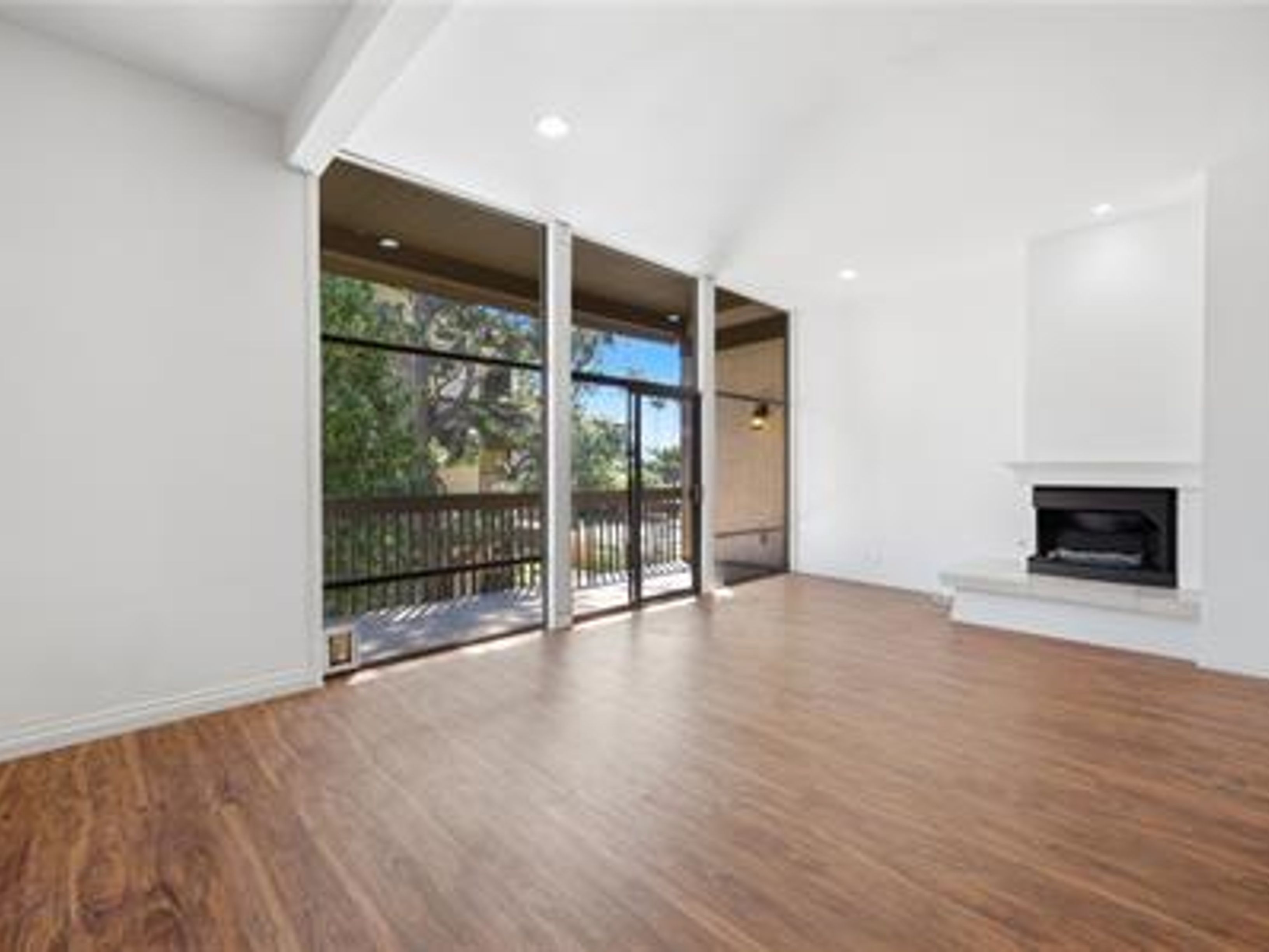  7202 Marina Pacifica Drive South, Long Beach, CA 90803 - 物件實景