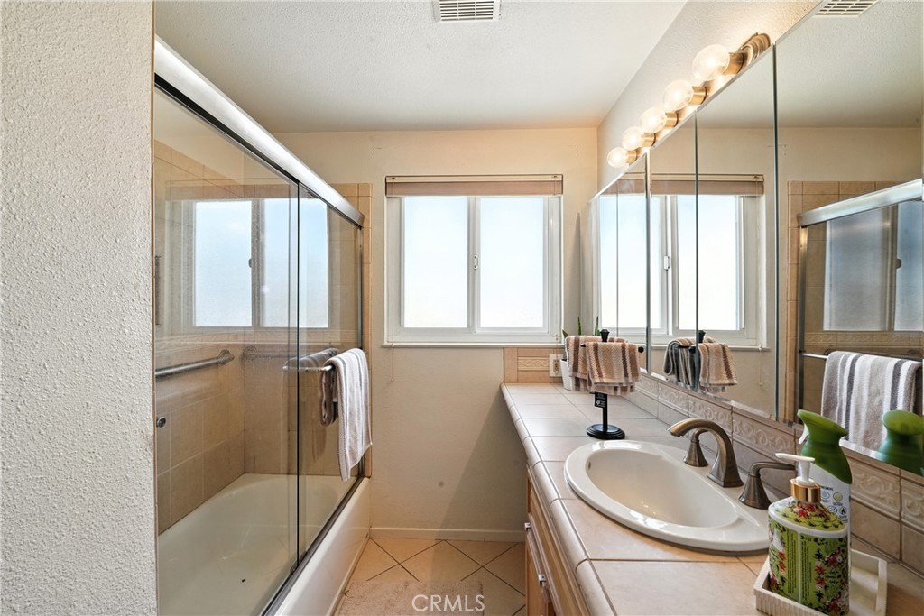 Corona, California, 92882, United States, 3 Bedrooms Bedrooms, ,2 BathroomsBathrooms,Residential,For Sale,1909453
