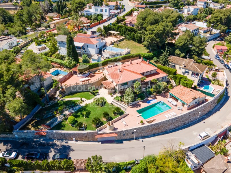 Chiva, Comunidad Valenciana, ES, 6 Bedrooms Bedrooms, ,7 BathroomsBathrooms,Residential,For Sale,1817854