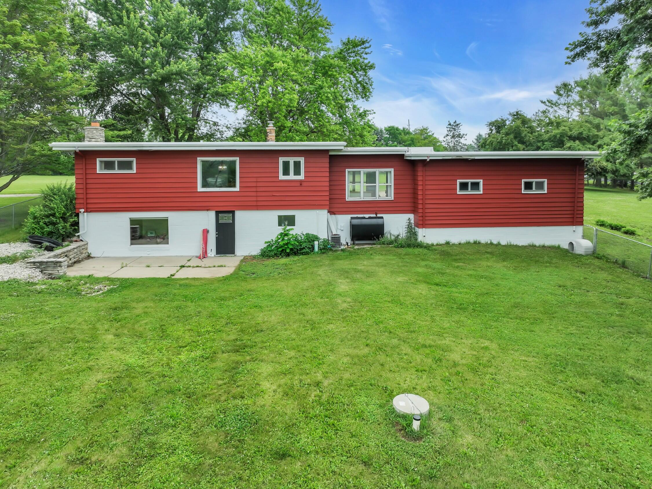 Whitewater, Wisconsin, 53190, United States, 5 Bedrooms Bedrooms, ,2 BathroomsBathrooms,Residential,For Sale,1877600