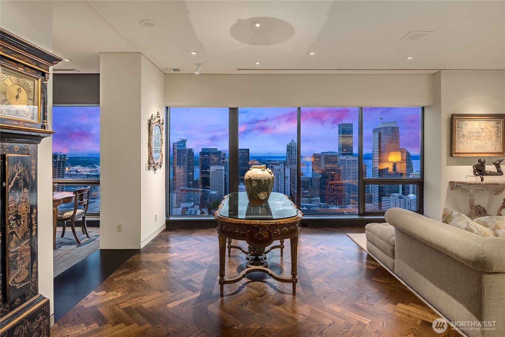 Seattle, Washington, 98104, United States, 4 Bedrooms Bedrooms, ,6 BathroomsBathrooms,Residential,For Sale,1731760