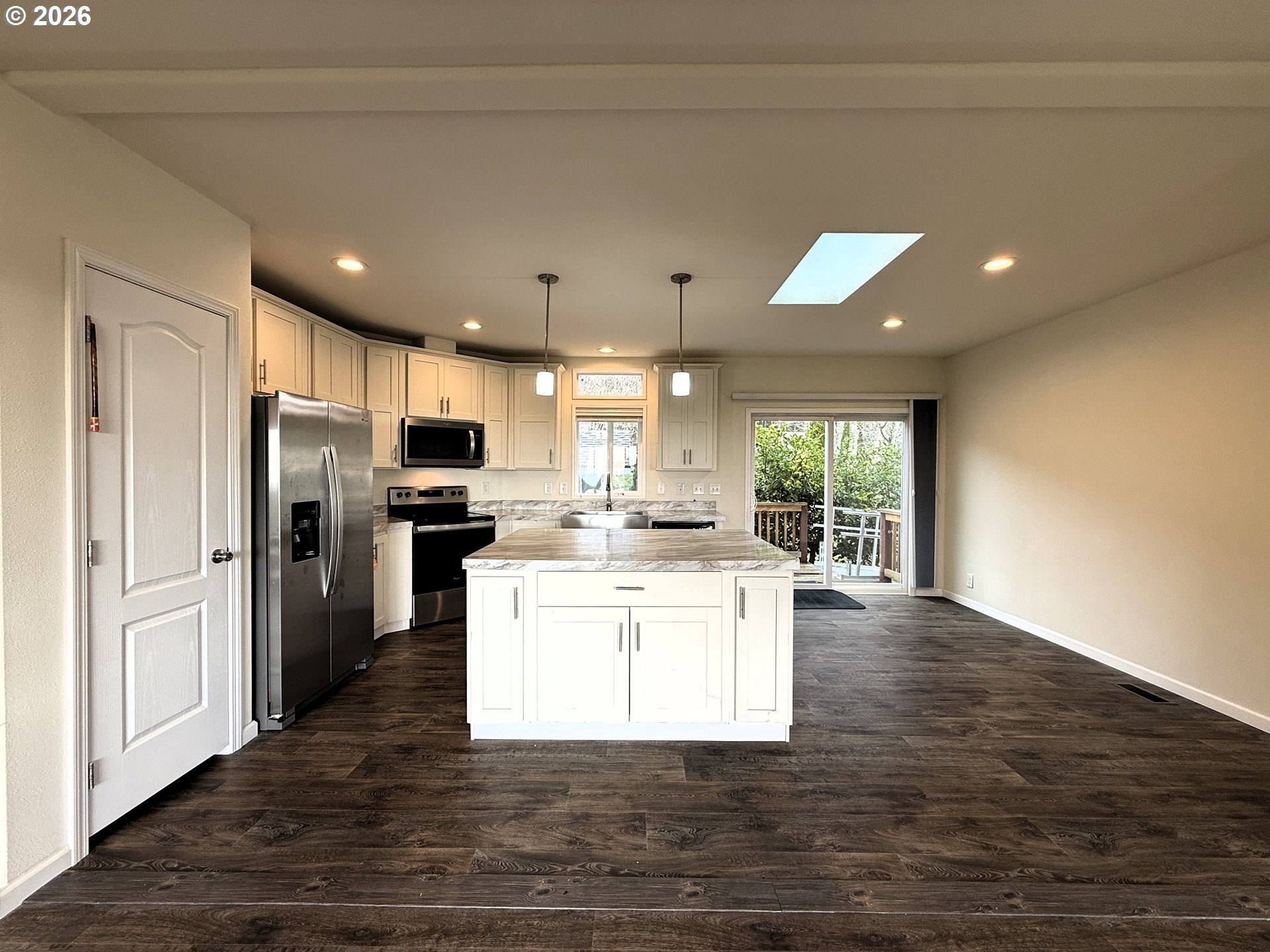 Brookings, Oregon, 97415, United States, 3 Bedrooms Bedrooms, ,2 BathroomsBathrooms,Residential,For Sale,2008811