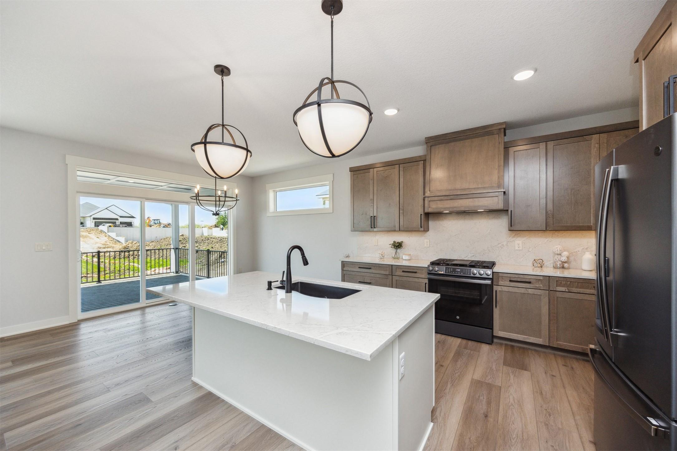 Clive, Iowa, 50325, United States, 4 Bedrooms Bedrooms, ,3 BathroomsBathrooms,Residential,For Sale,1977212