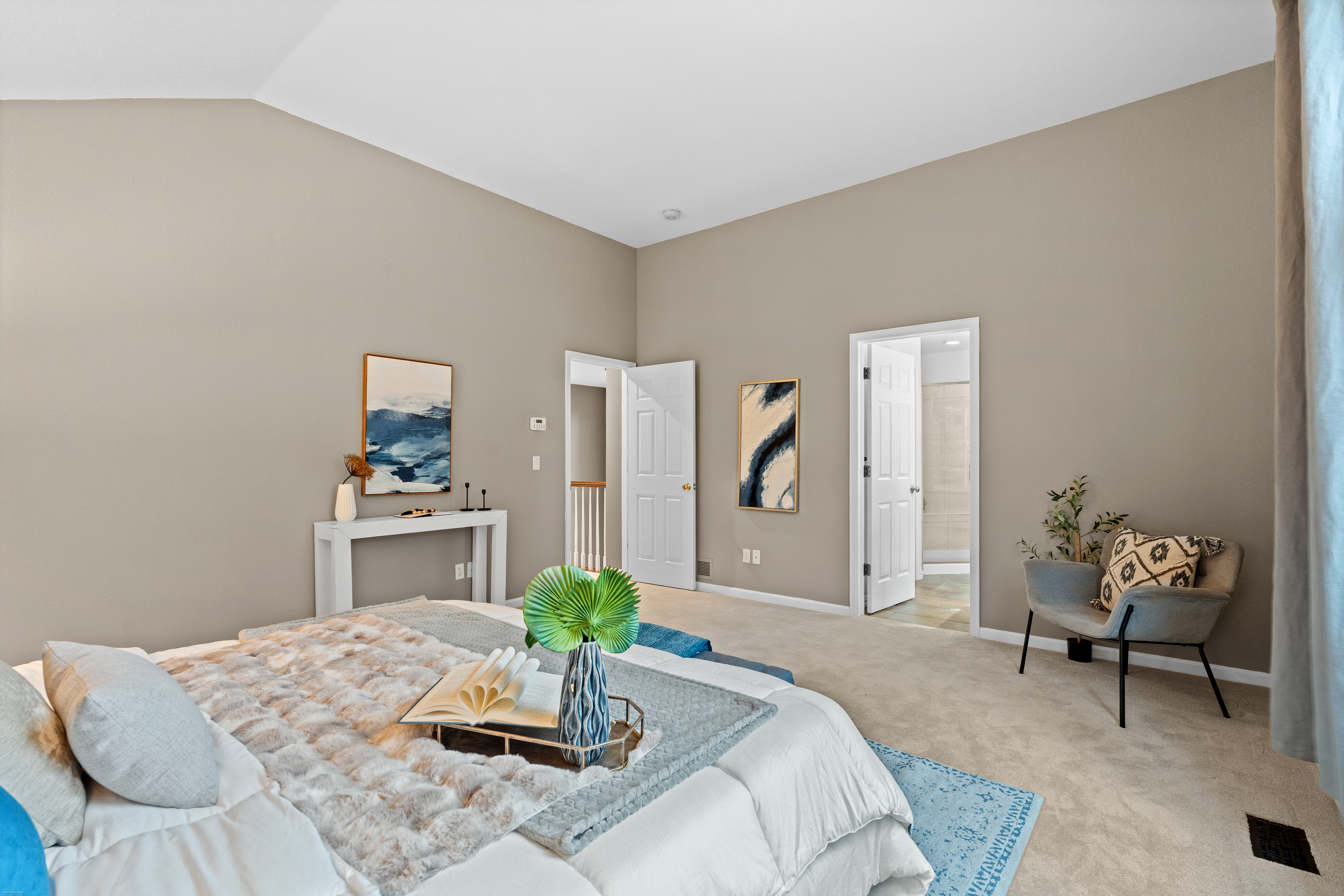  Evergreen Light-Filled Retreat Near Lake Golf Trails & South Deck - 物件實景