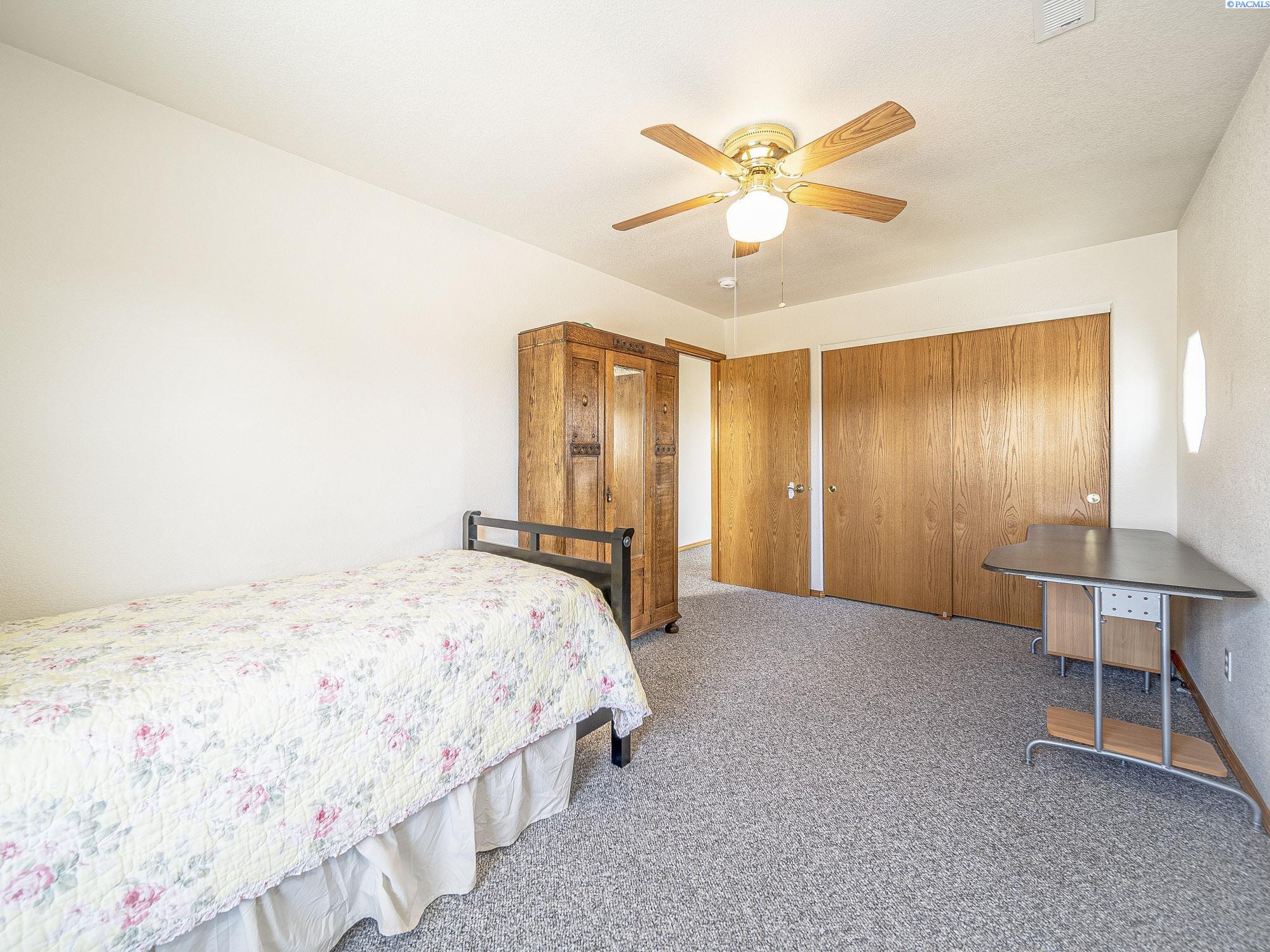 Yakima, Washington, 98908-0000, United States, 4 Bedrooms Bedrooms, ,2 BathroomsBathrooms,Residential,For Sale,1827891