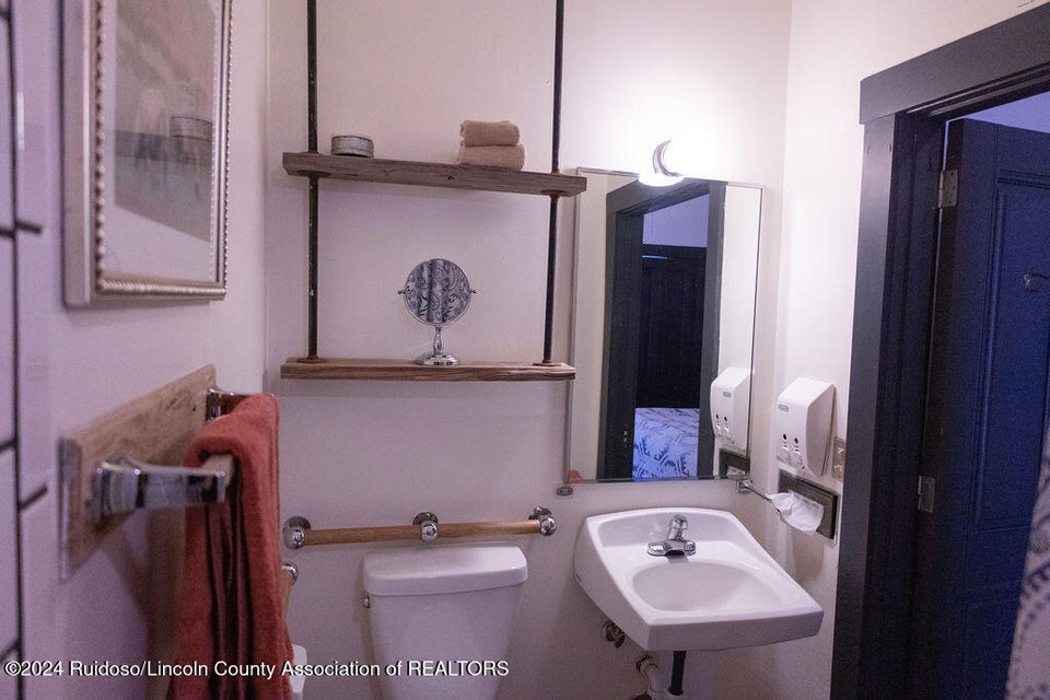 Lincoln, New Mexico, 88338, United States, 7 Bedrooms Bedrooms, ,9 BathroomsBathrooms,Residential,For Sale,1974977