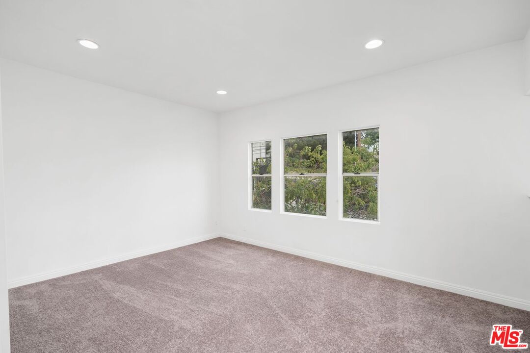 827 Lucile Ave, Los Angeles, California, 90026, United States, 6 Bedrooms Bedrooms, ,Residential,For Sale,827 Lucile Ave,1626659