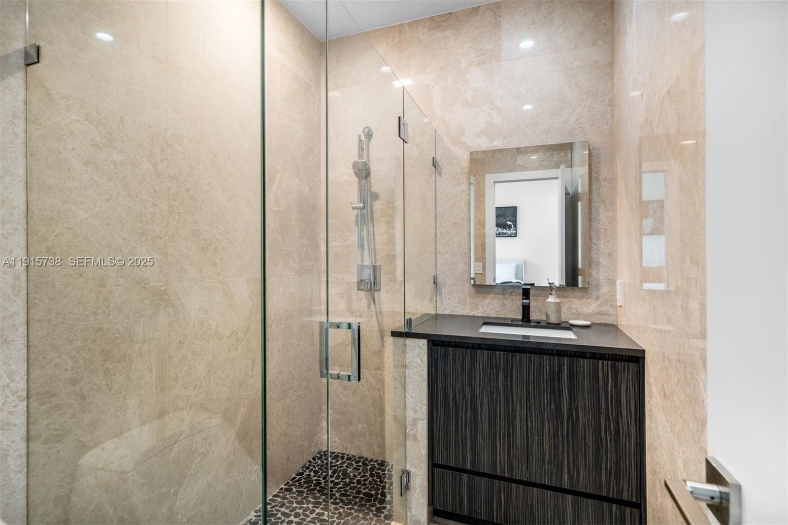 Pinecrest, Florida, 33156, United States, 4 Bedrooms Bedrooms, ,4 BathroomsBathrooms,Residential,For Sale,1997092