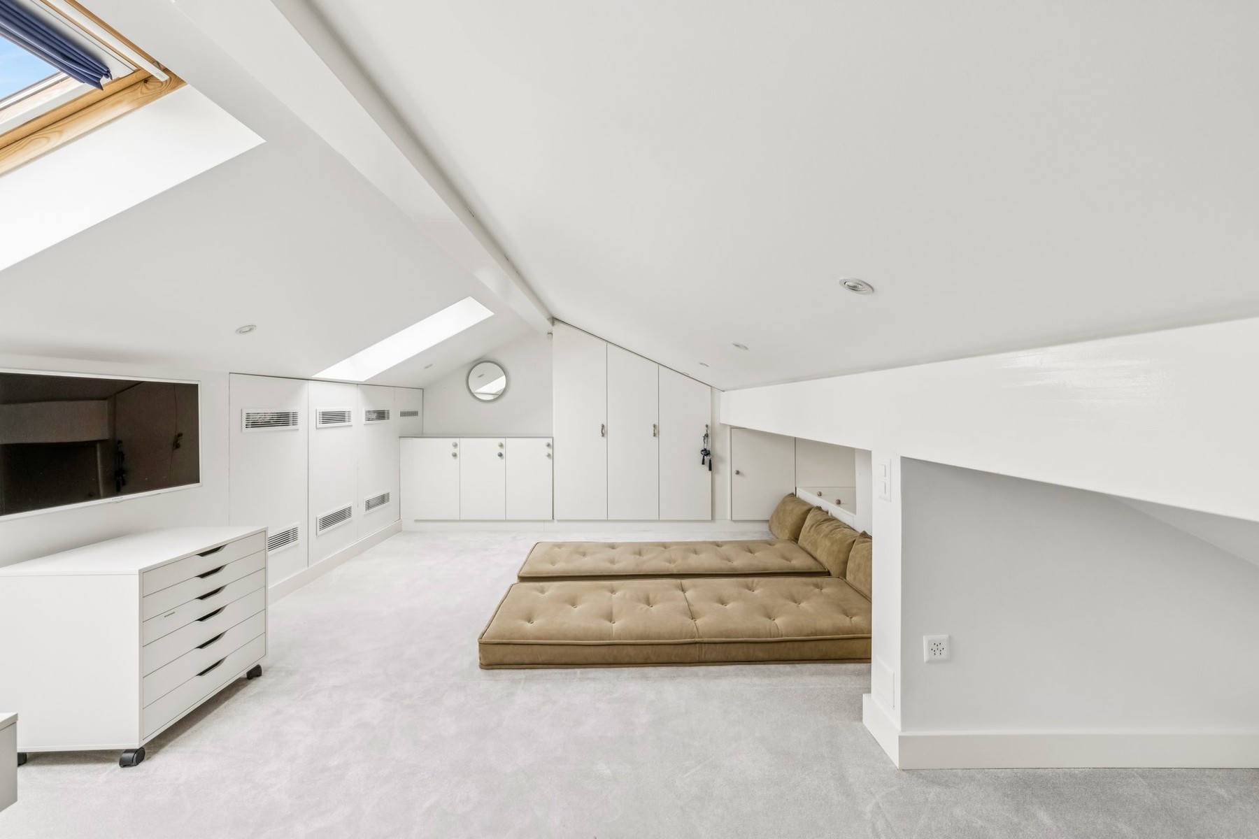  STUNNING LUXURY DUPLEX WITH EXCEPTIONAL PANORAMIC VIEWS OF THE LAKE - 物件實景