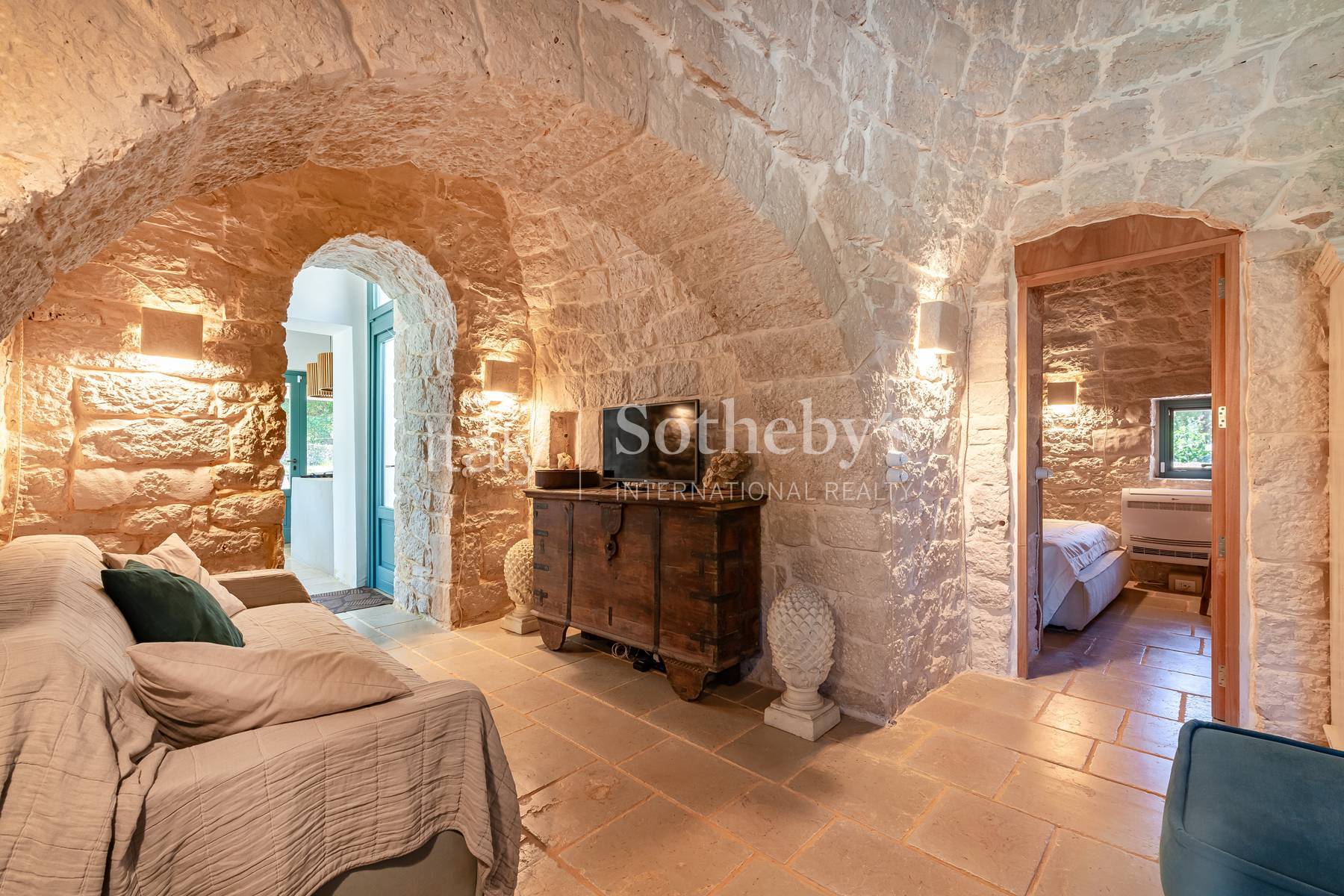 Refined trulli residence with swimming pool surrounded by nature - 物件實景