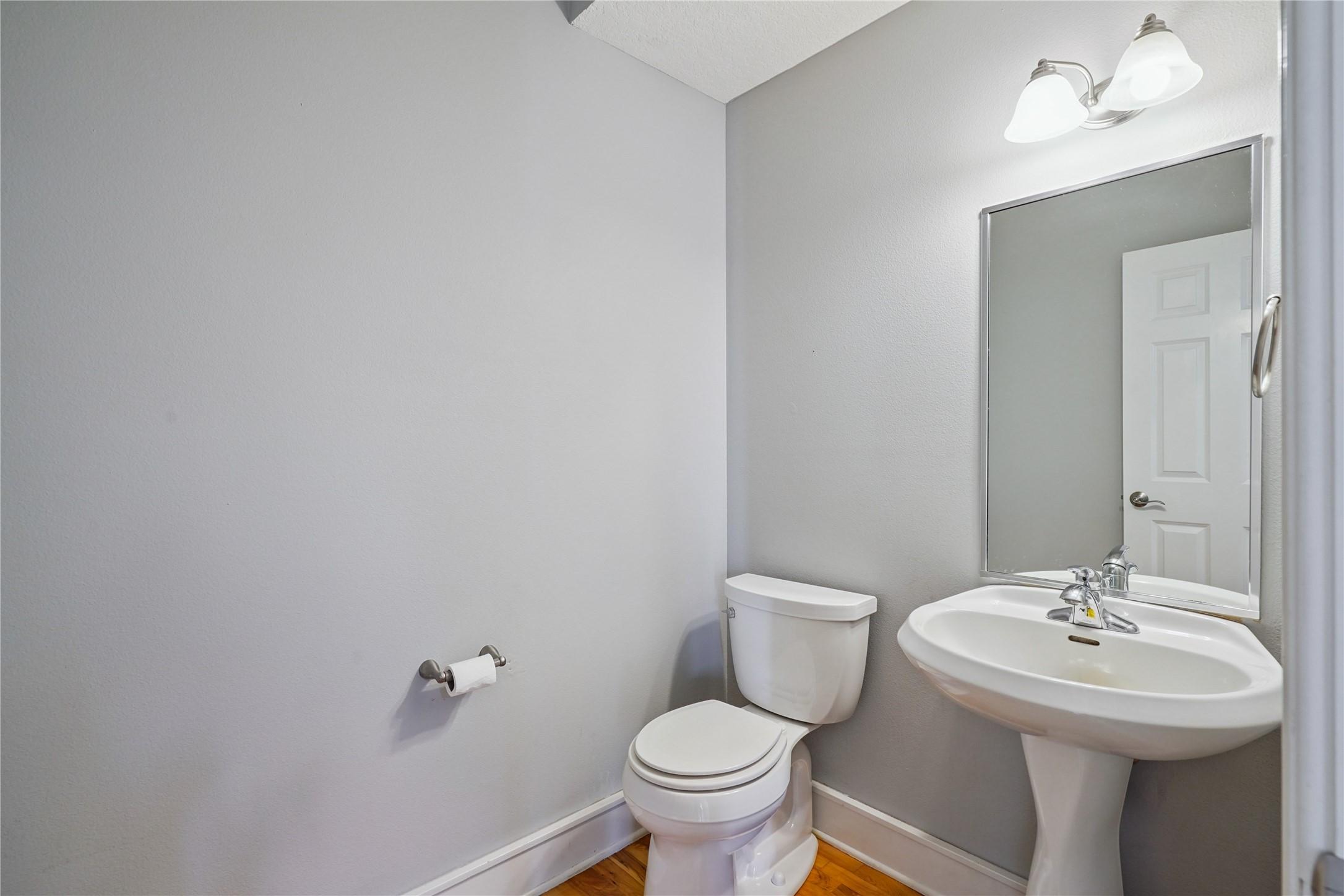 Urbandale, Iowa, 50323, United States, 5 Bedrooms Bedrooms, ,5 BathroomsBathrooms,Residential,For Sale,1978206