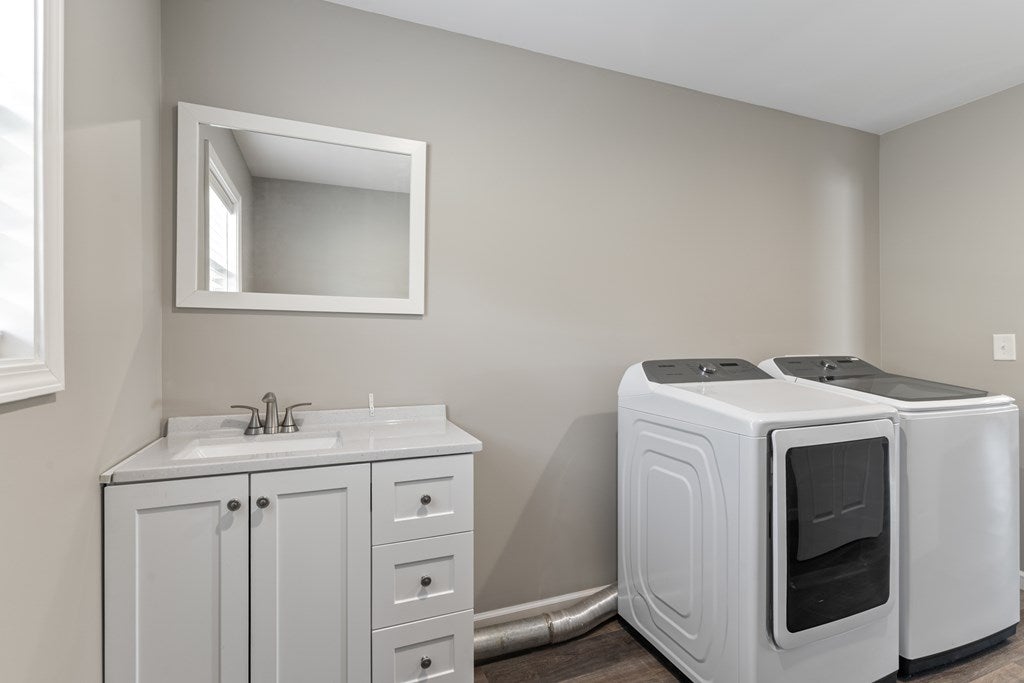 Blue Ridge, Georgia, 30513, United States, 3 Bedrooms Bedrooms, ,2 BathroomsBathrooms,Residential,For Sale,1987936