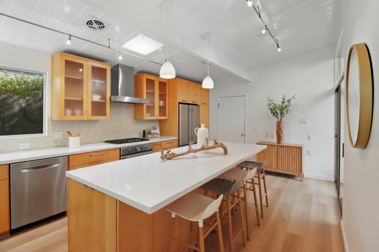 Cupertino, California, 95014, United States, 4 Bedrooms Bedrooms, ,2 BathroomsBathrooms,Residential,For Sale,1986289