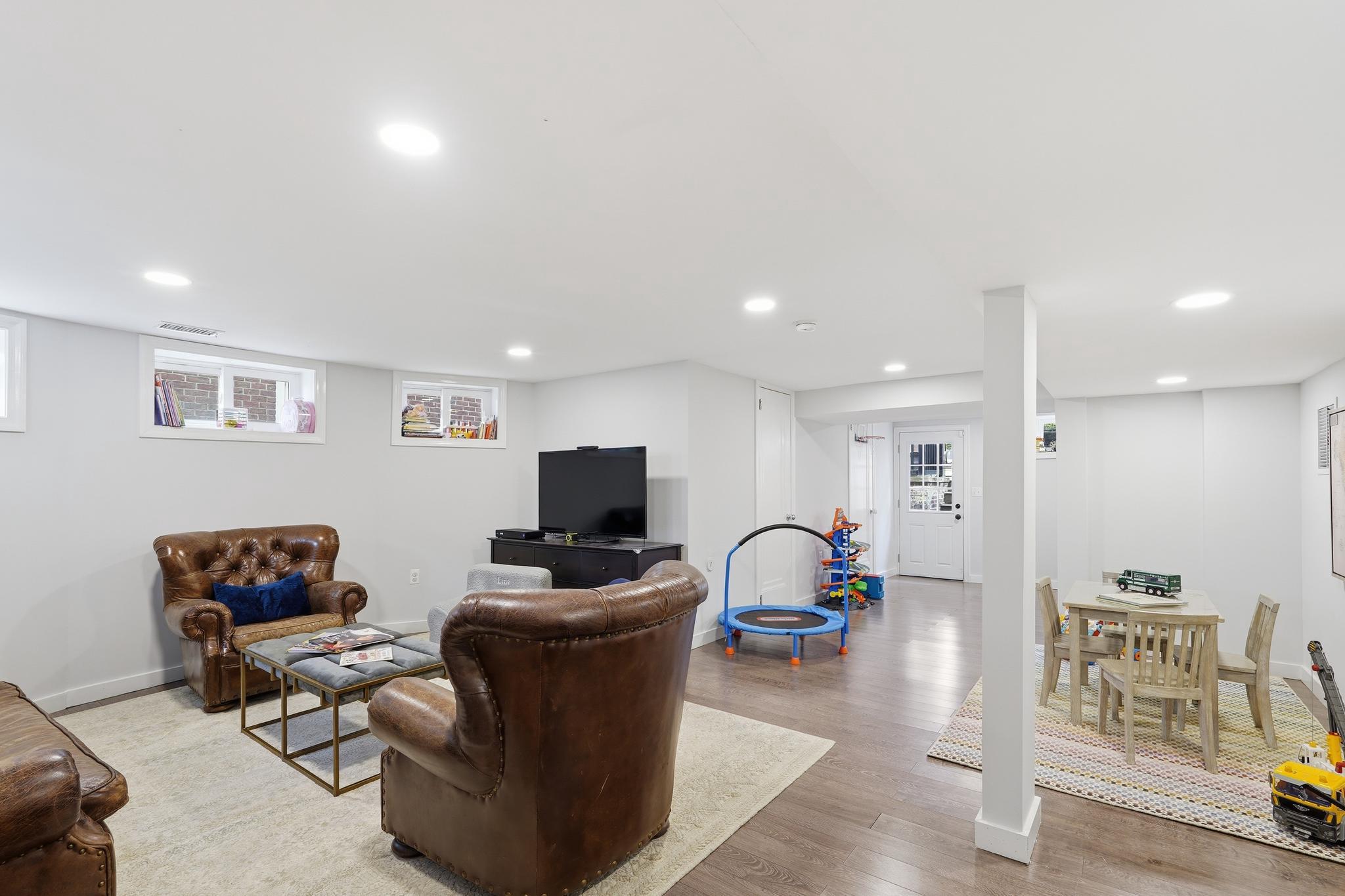  2812 34th Street NW, Washington, DC, 20008 - 物件實景