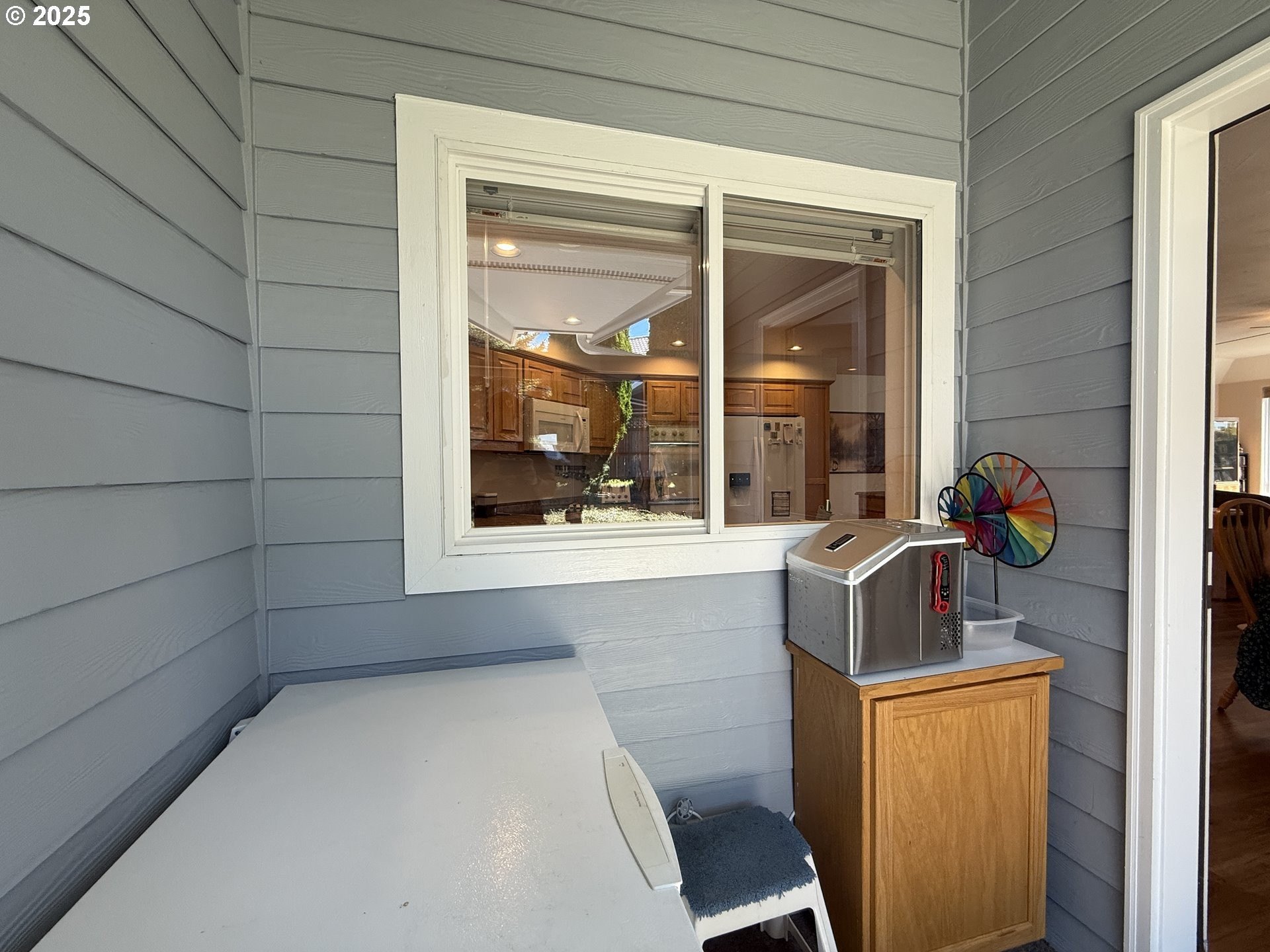 Brookings, Oregon, 97415, United States, 3 Bedrooms Bedrooms, ,2 BathroomsBathrooms,Residential,For Sale,1977623