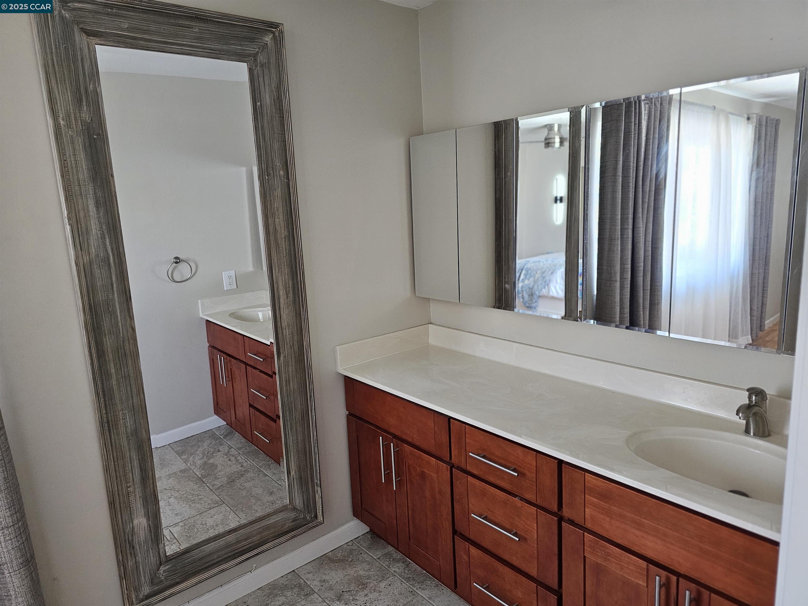 Pinole, California, 94564, United States, 3 Bedrooms Bedrooms, ,2 BathroomsBathrooms,Residential,For Sale,1877379