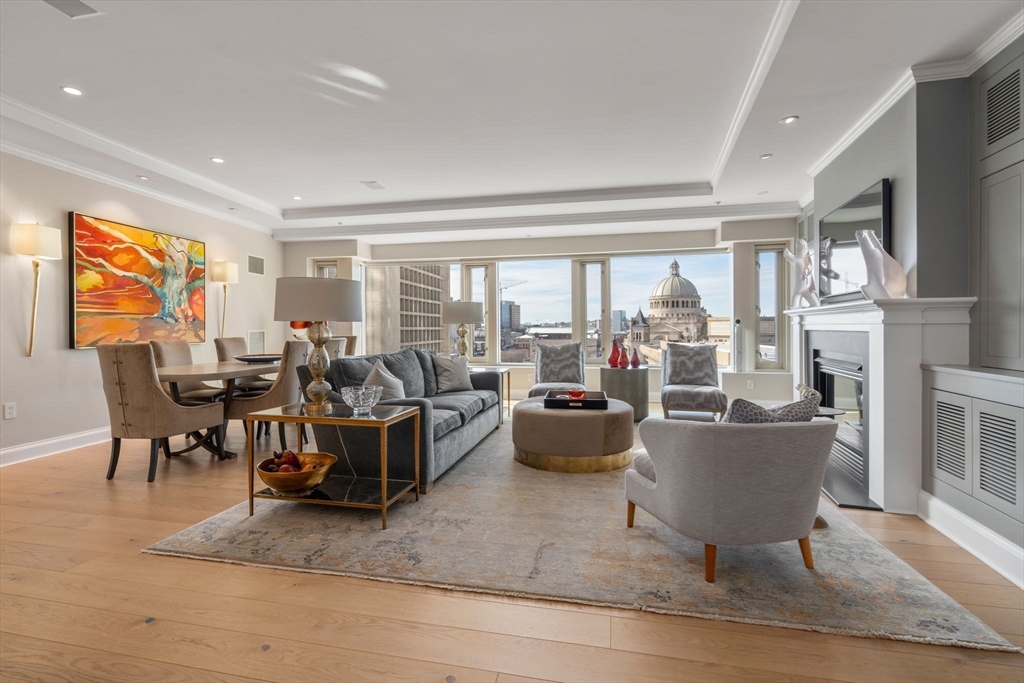 Boston, Massachusetts, 02199, United States, 3 Bedrooms Bedrooms, ,3 BathroomsBathrooms,Residential,For Sale,1940659