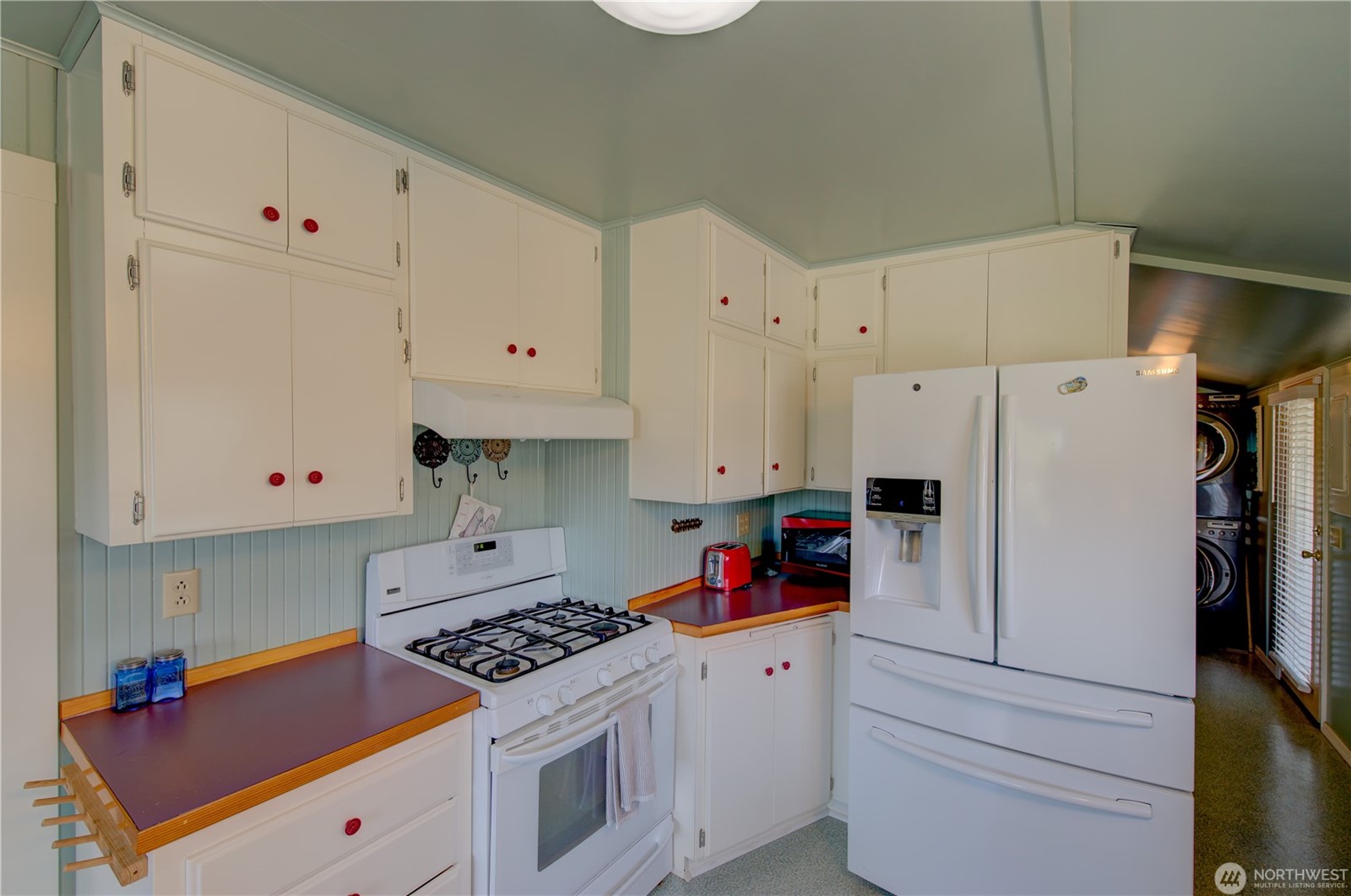 Seaview, Washington, 98644, United States, 4 Bedrooms Bedrooms, ,1 BathroomBathrooms,Residential,For Sale,1922950