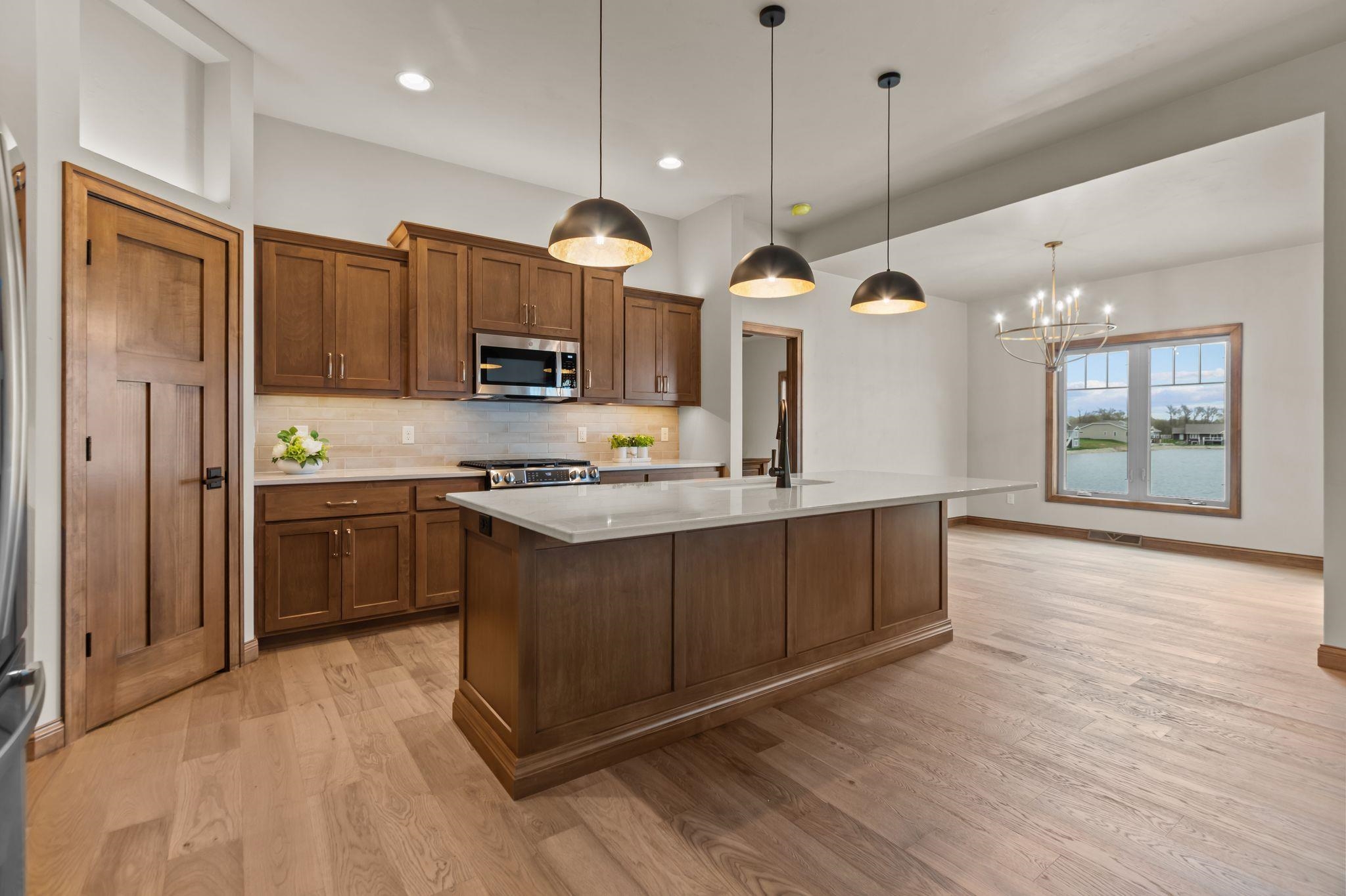 Neenah, Wisconsin, 54956, United States, 2 Bedrooms Bedrooms, ,2 BathroomsBathrooms,Residential,For Sale,2029960