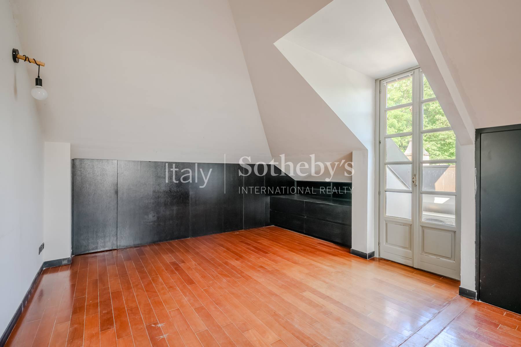  Attic apartment with terrace in an 18th-Century residence - 物件實景