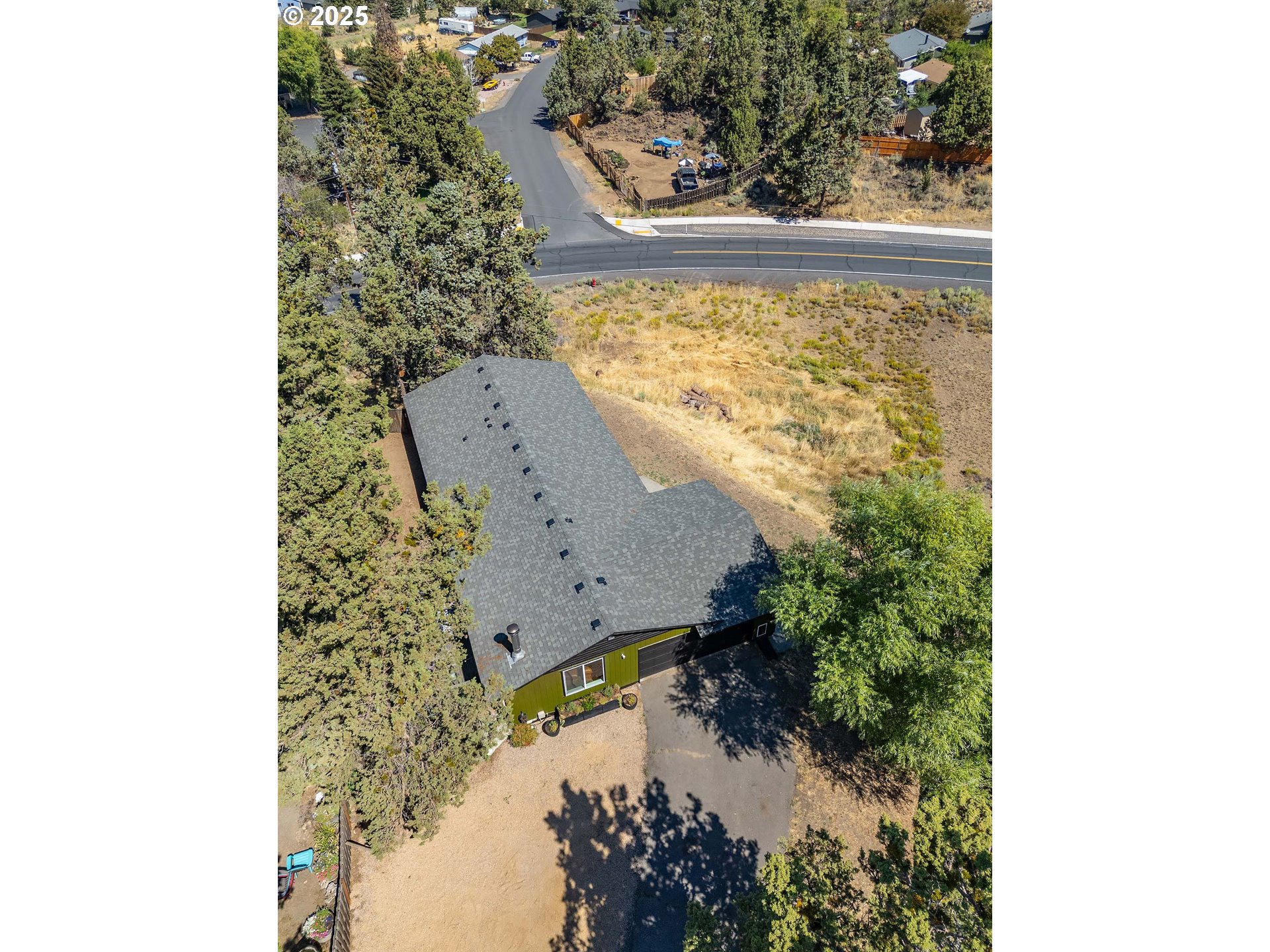 Bend, Oregon, 97701, United States, 3 Bedrooms Bedrooms, ,2 BathroomsBathrooms,Residential,For Sale,1960454