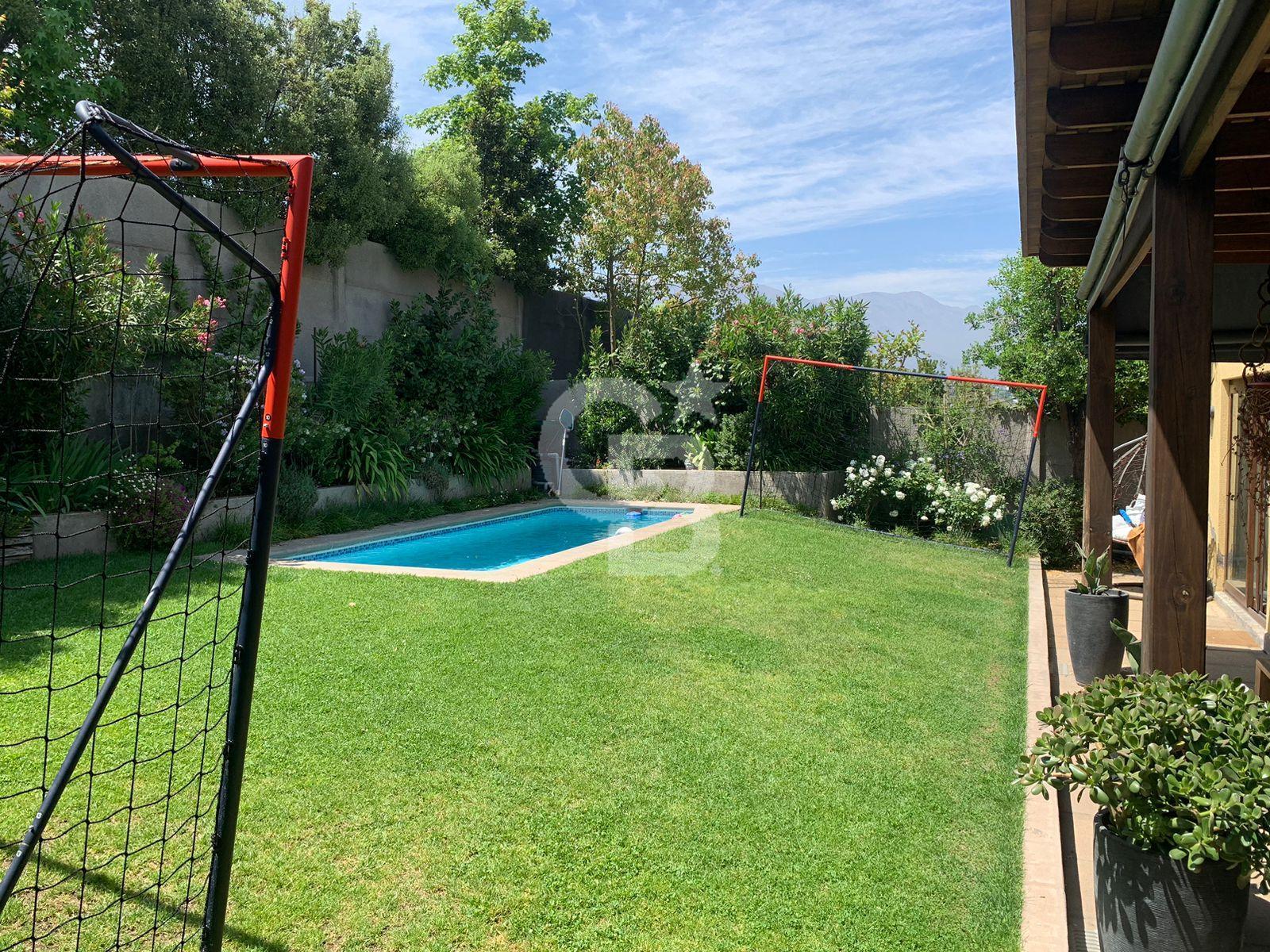 Lo Barnechea, Chile, 5 Bedrooms Bedrooms, ,4 BathroomsBathrooms,Residential,For Sale,1992100