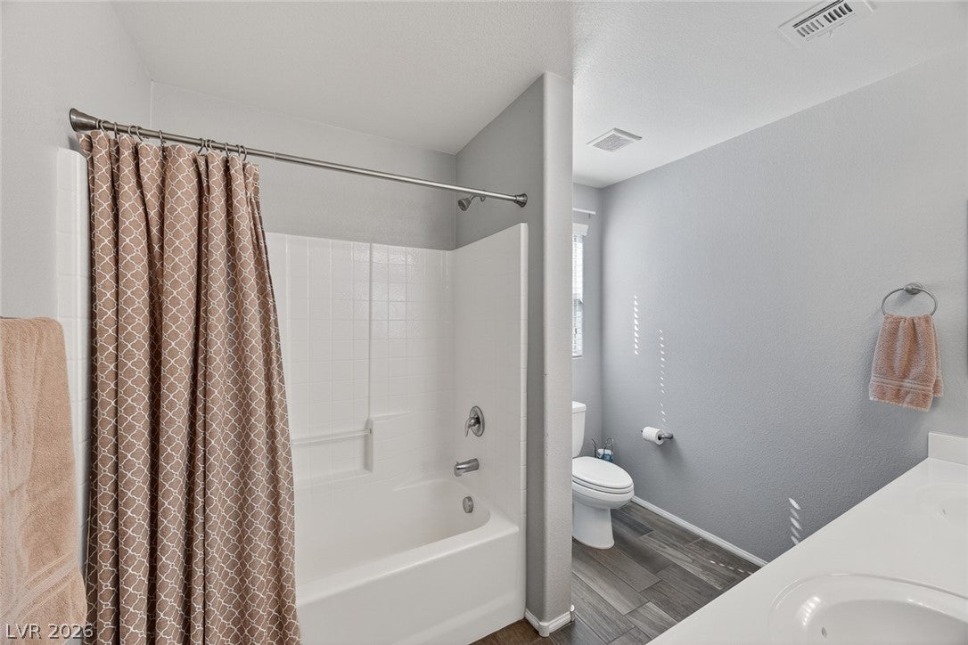 Las Vegas, Nevada, 89129, United States, 4 Bedrooms Bedrooms, ,3 BathroomsBathrooms,Residential,For Sale,2023651