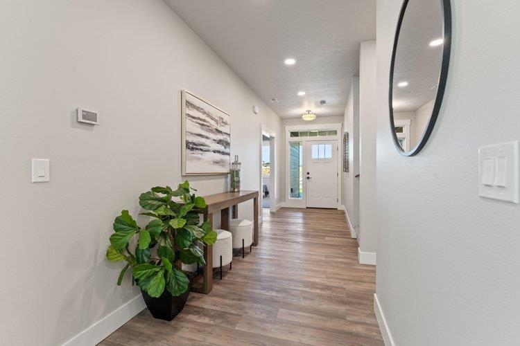 Colbert, Washington, 99005, United States, 4 Bedrooms Bedrooms, ,3 BathroomsBathrooms,Residential,For Sale,1890312