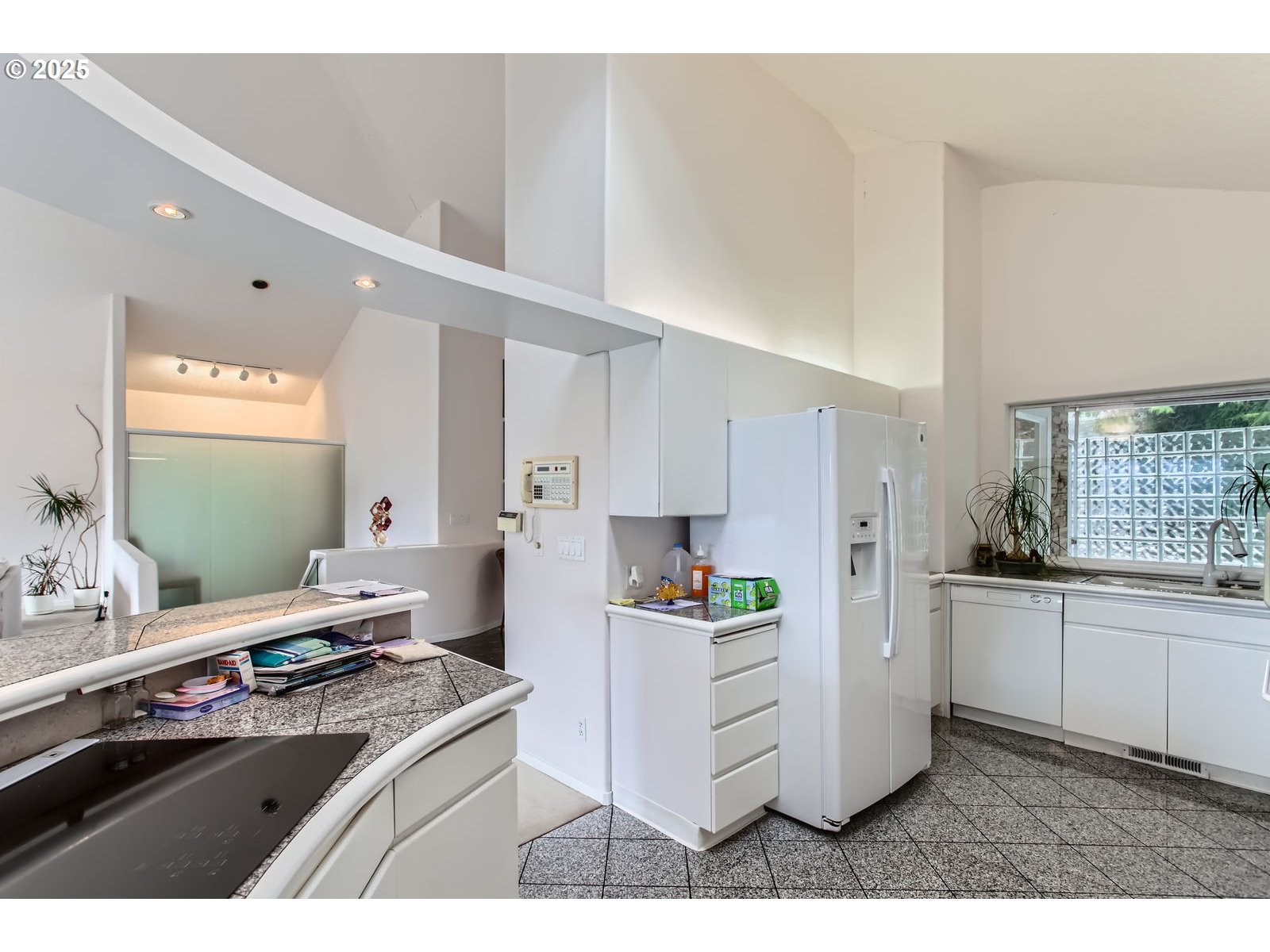 Portland, Oregon, 97229, United States, 3 Bedrooms Bedrooms, ,4 BathroomsBathrooms,Residential,For Sale,1982517