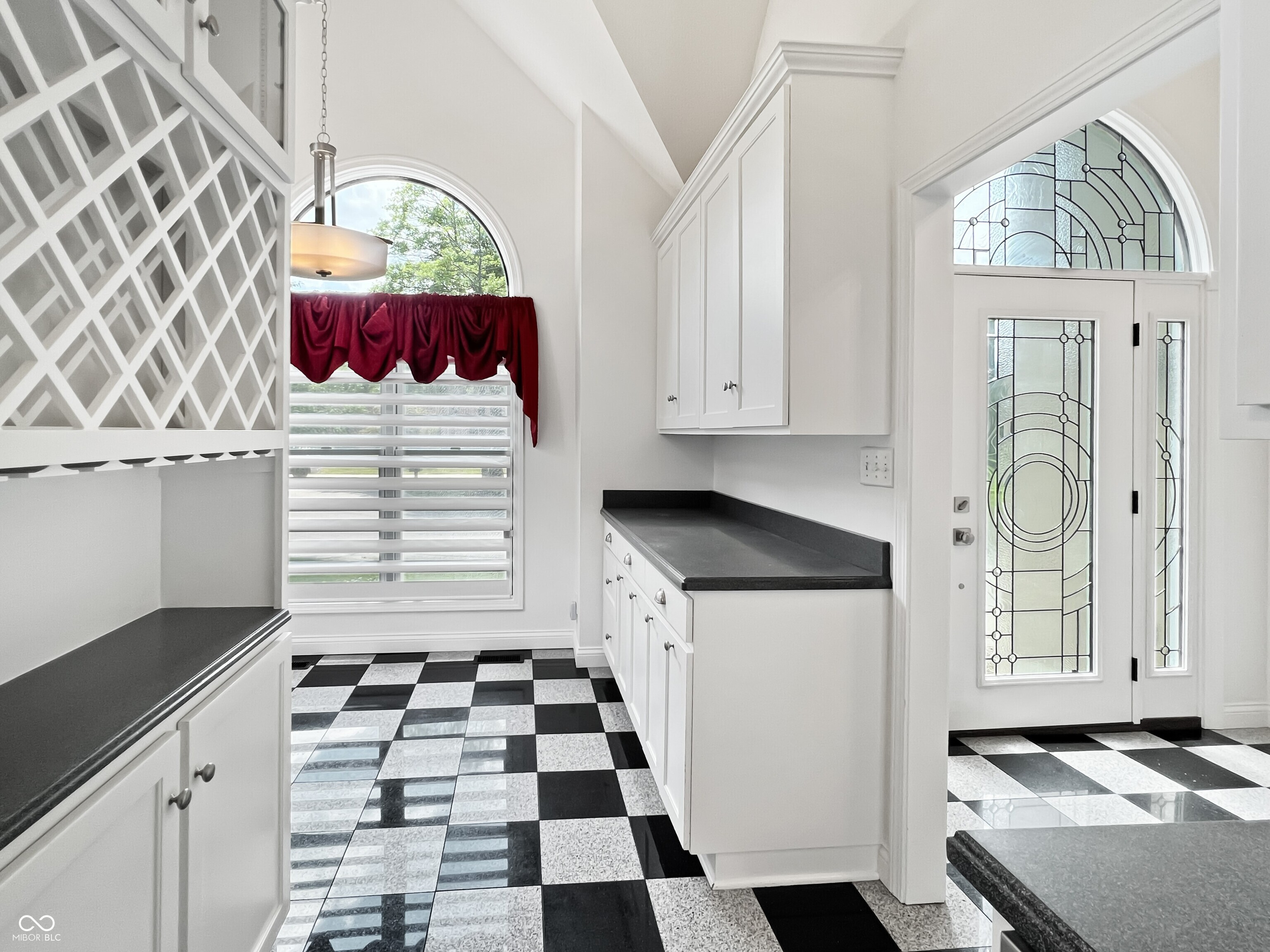 Columbus, Indiana, 47201, United States, 5 Bedrooms Bedrooms, ,6 BathroomsBathrooms,Residential,For Sale,1979621